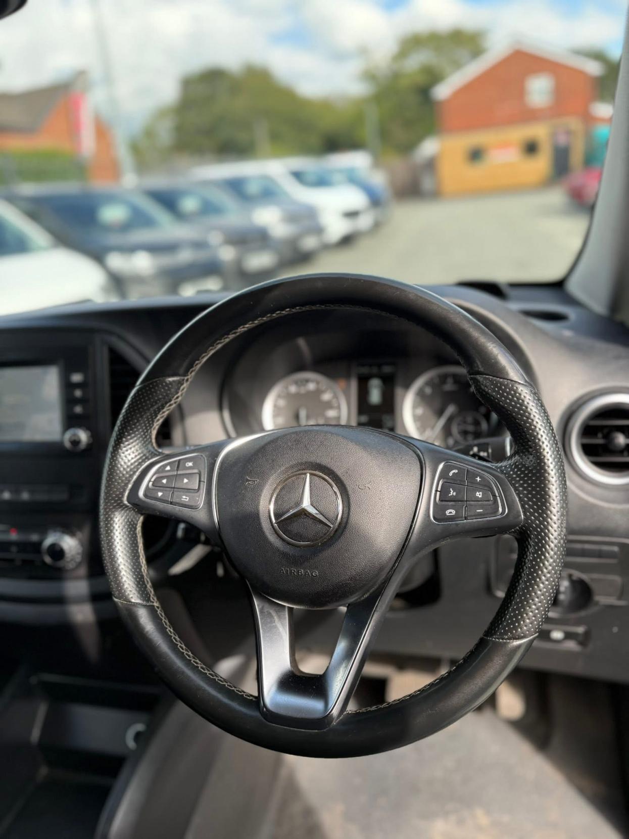 Mercedes-Benz Vito 2.1 119 CDI Sport Crew Van Double Cab 5dr Diesel G-Tronic+ RWD L1 Euro 6 (s/s) (190 ps)