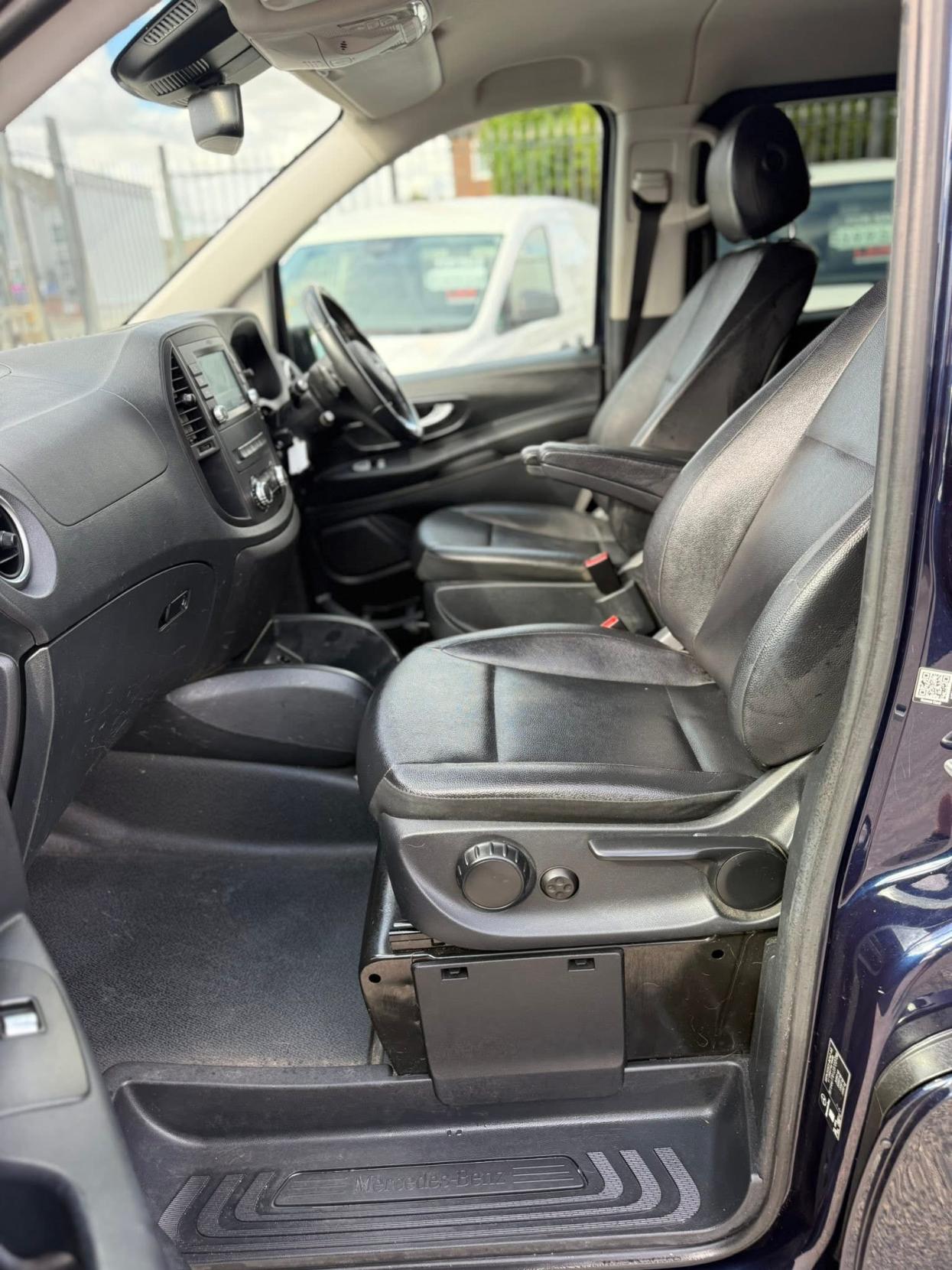 Mercedes-Benz Vito 2.1 119 CDI Sport Crew Van Double Cab 5dr Diesel G-Tronic+ RWD L1 Euro 6 (s/s) (190 ps)