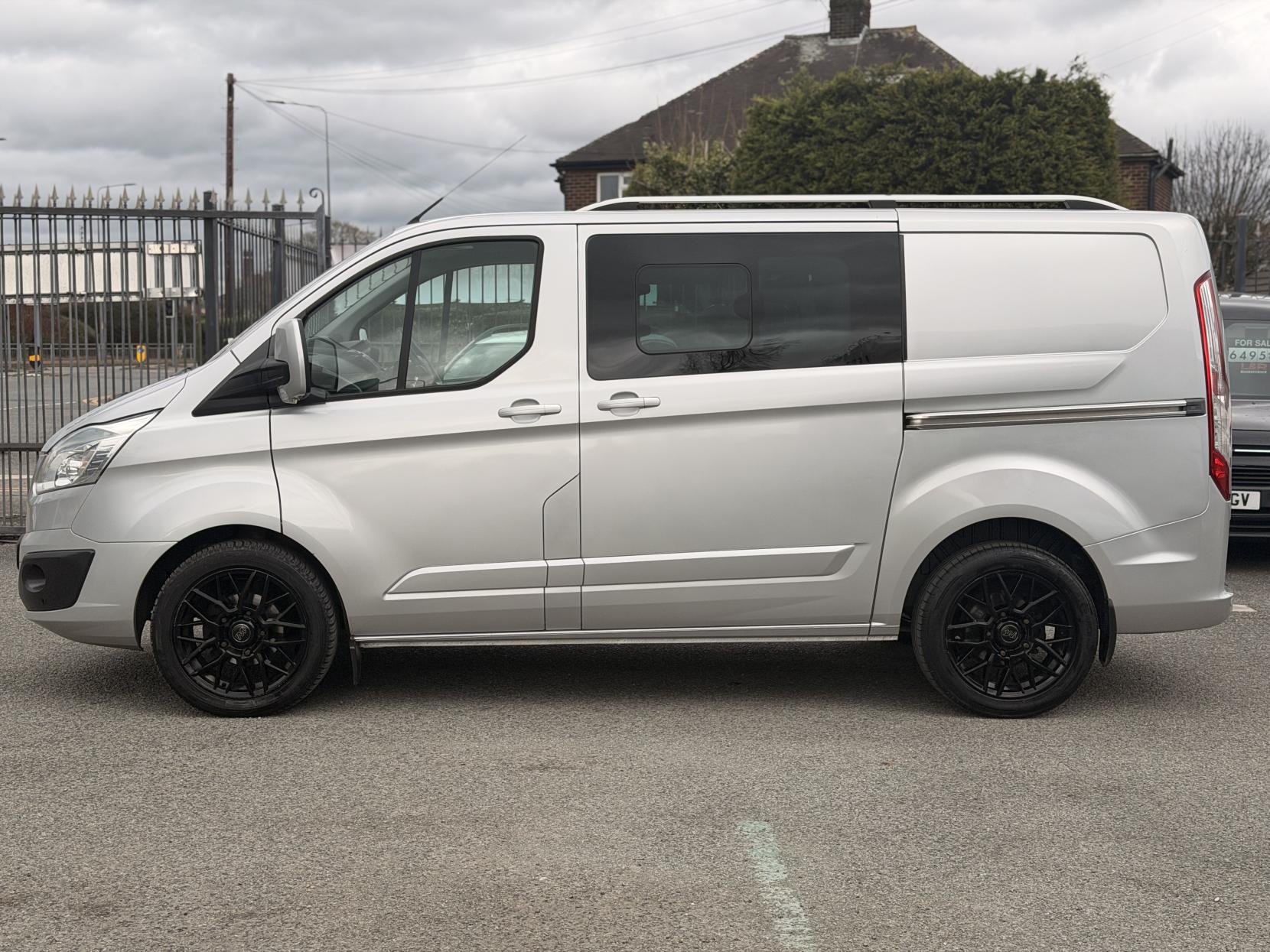 Ford Transit Custom 2.2 TDCi 290 Limited Combi Van 6dr Diesel Manual L1 H1 (191 g/km, 153 bhp)