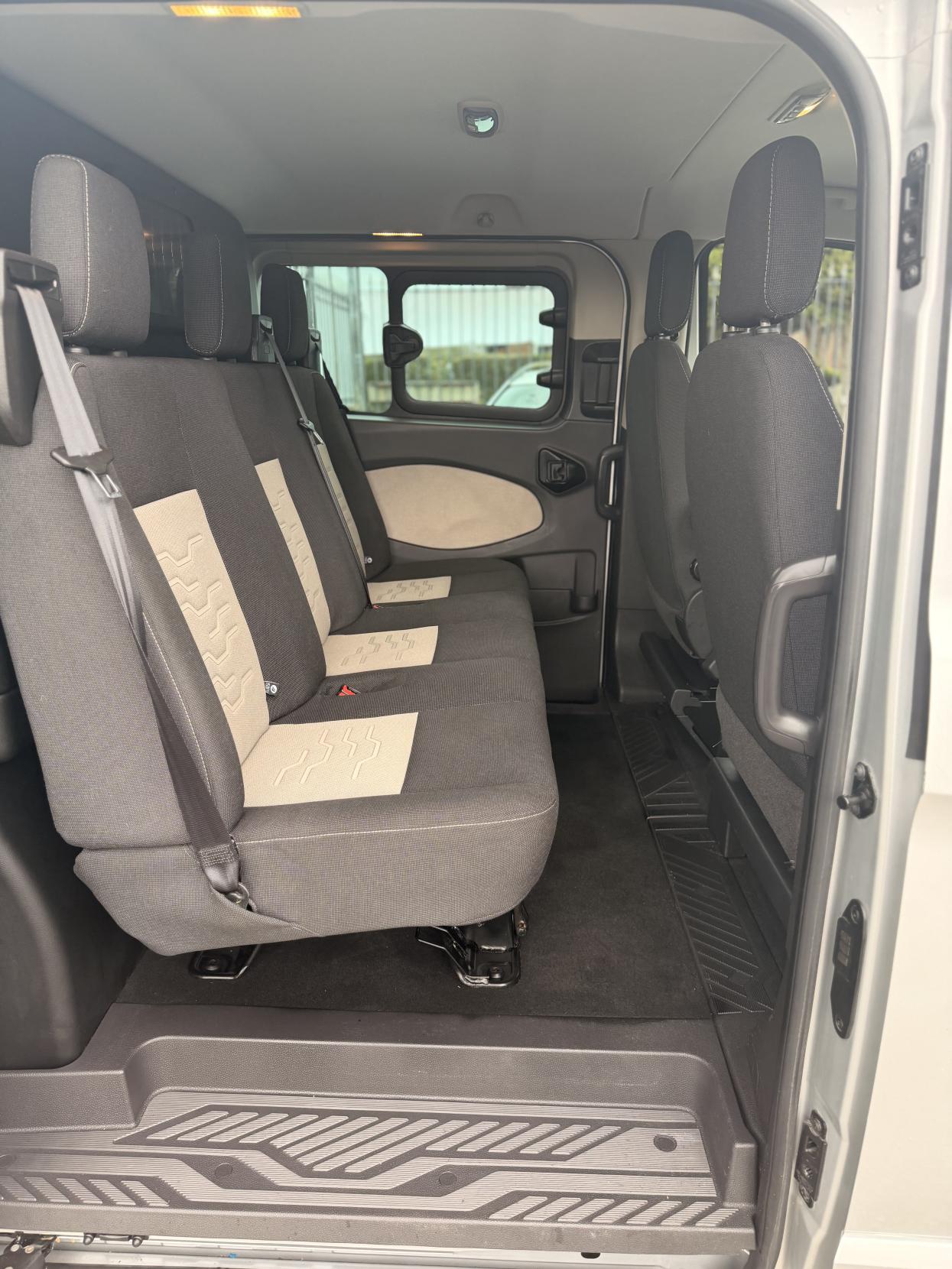 Ford Transit Custom 2.2 TDCi 290 Limited Combi Van 6dr Diesel Manual L1 H1 (191 g/km, 153 bhp)