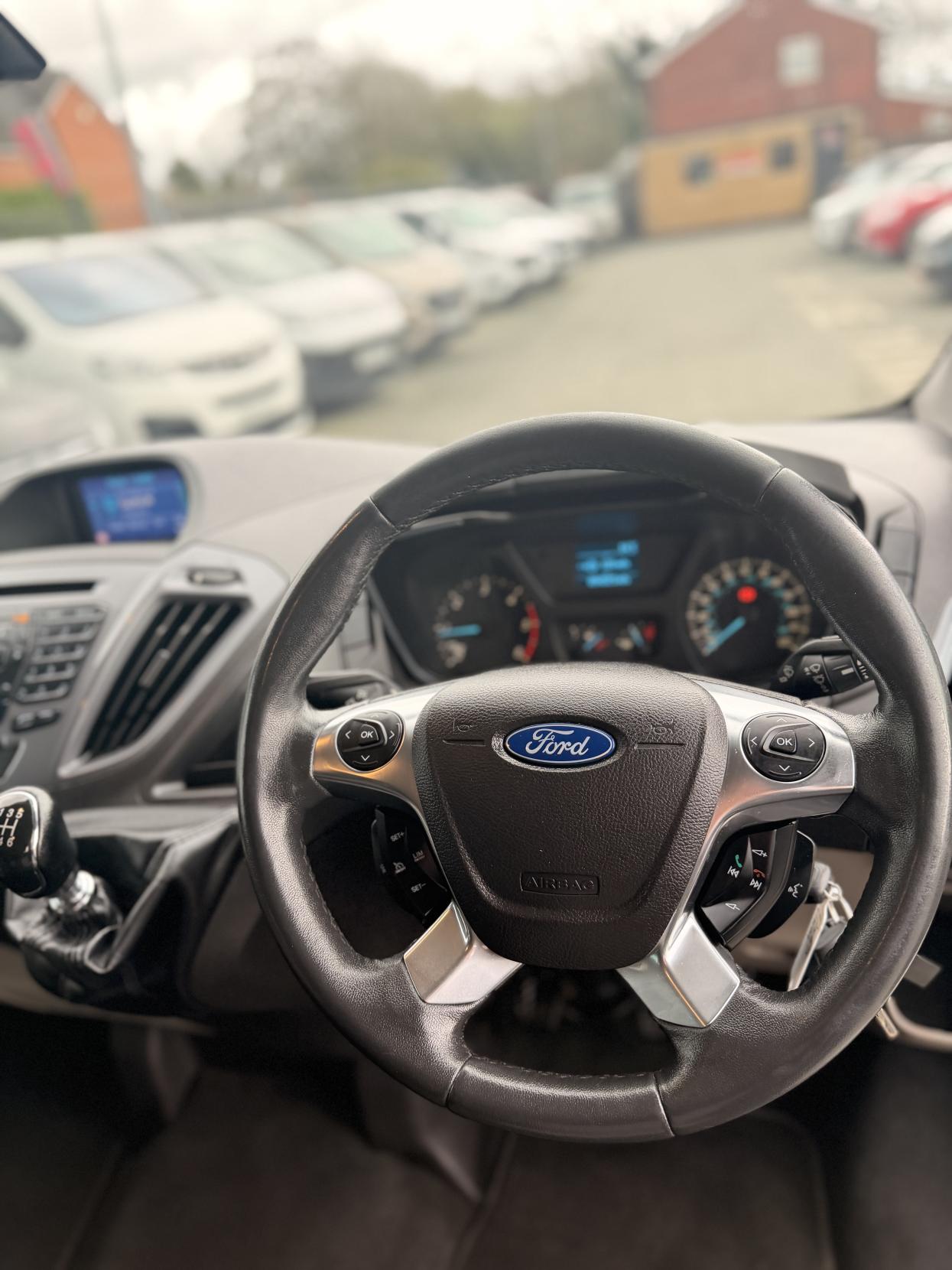 Ford Transit Custom 2.2 TDCi 290 Limited Combi Van 6dr Diesel Manual L1 H1 (191 g/km, 153 bhp)