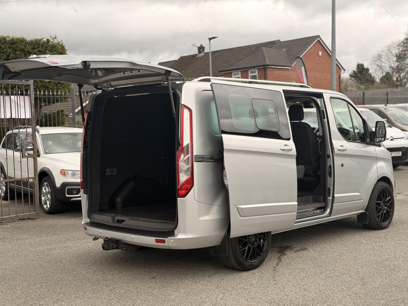 Ford Transit Custom 2.2 TDCi 290 Limited Combi Van 6dr Diesel Manual L1 H1 (191 g/km, 153 bhp)