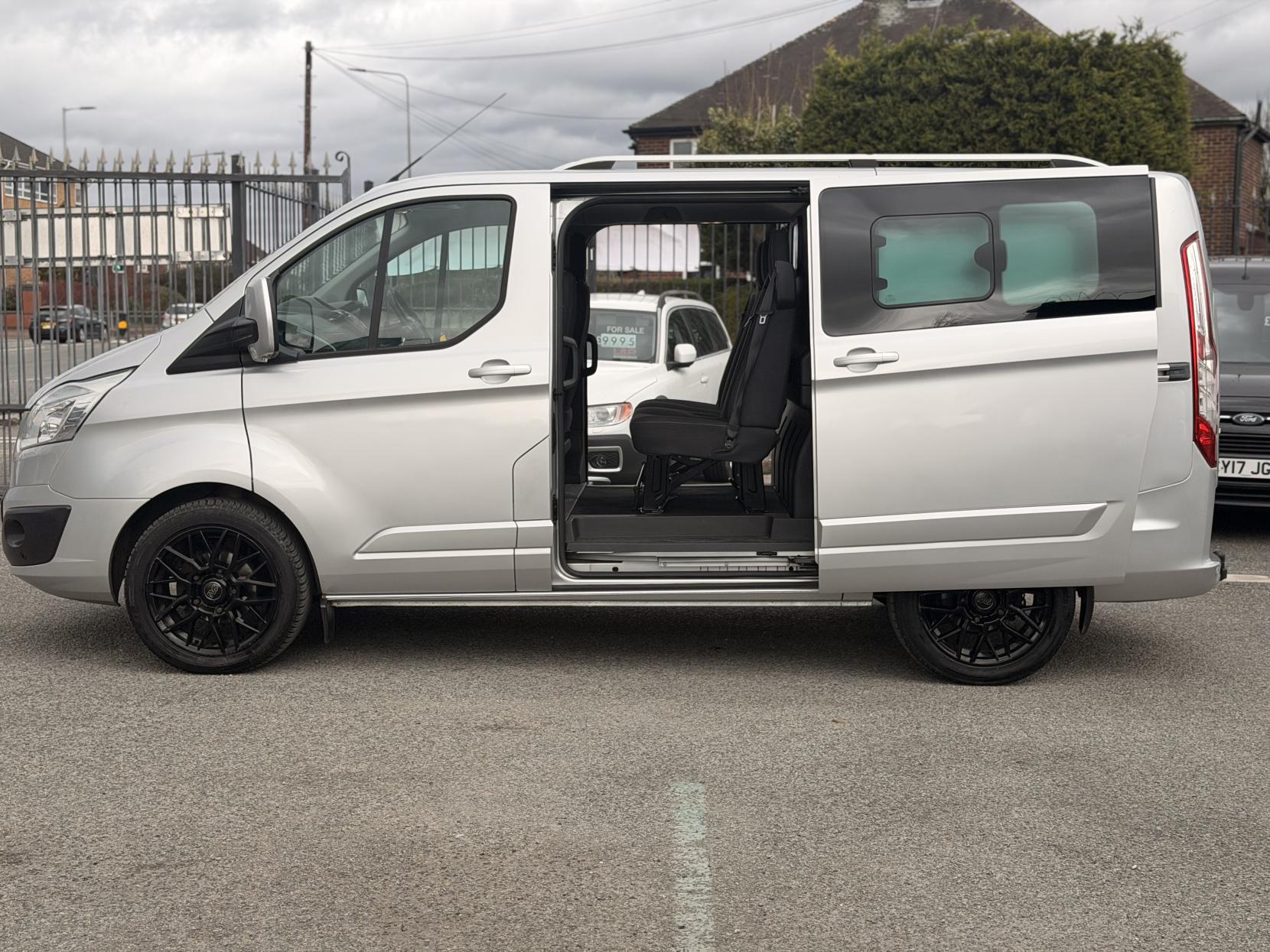Ford Transit Custom 2.2 TDCi 290 Limited Combi Van 6dr Diesel Manual L1 H1 (191 g/km, 153 bhp)