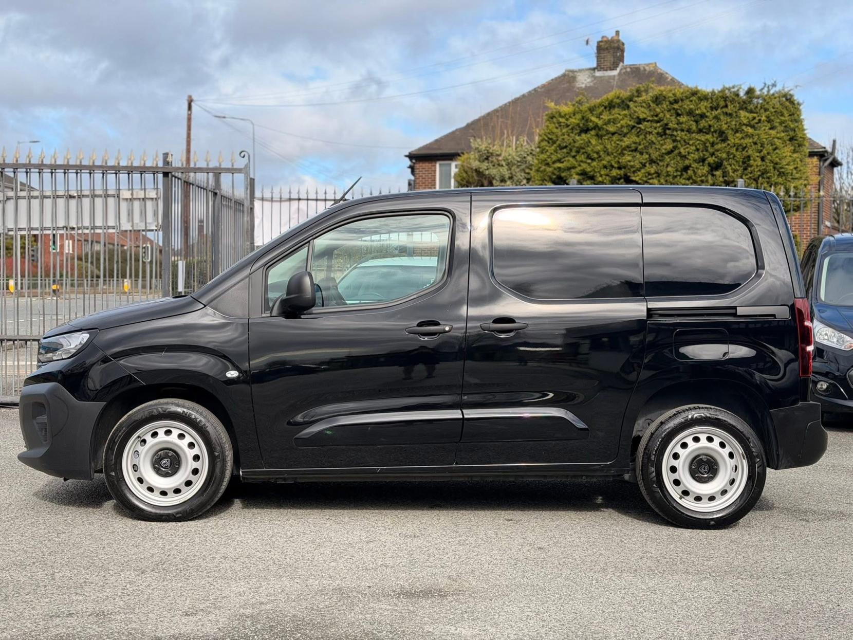 Peugeot Partner 1.5 BlueHDi 1000 Professional Standard Panel Van 5dr Diesel Manual SWB Euro 6 (s/s) (100 ps)