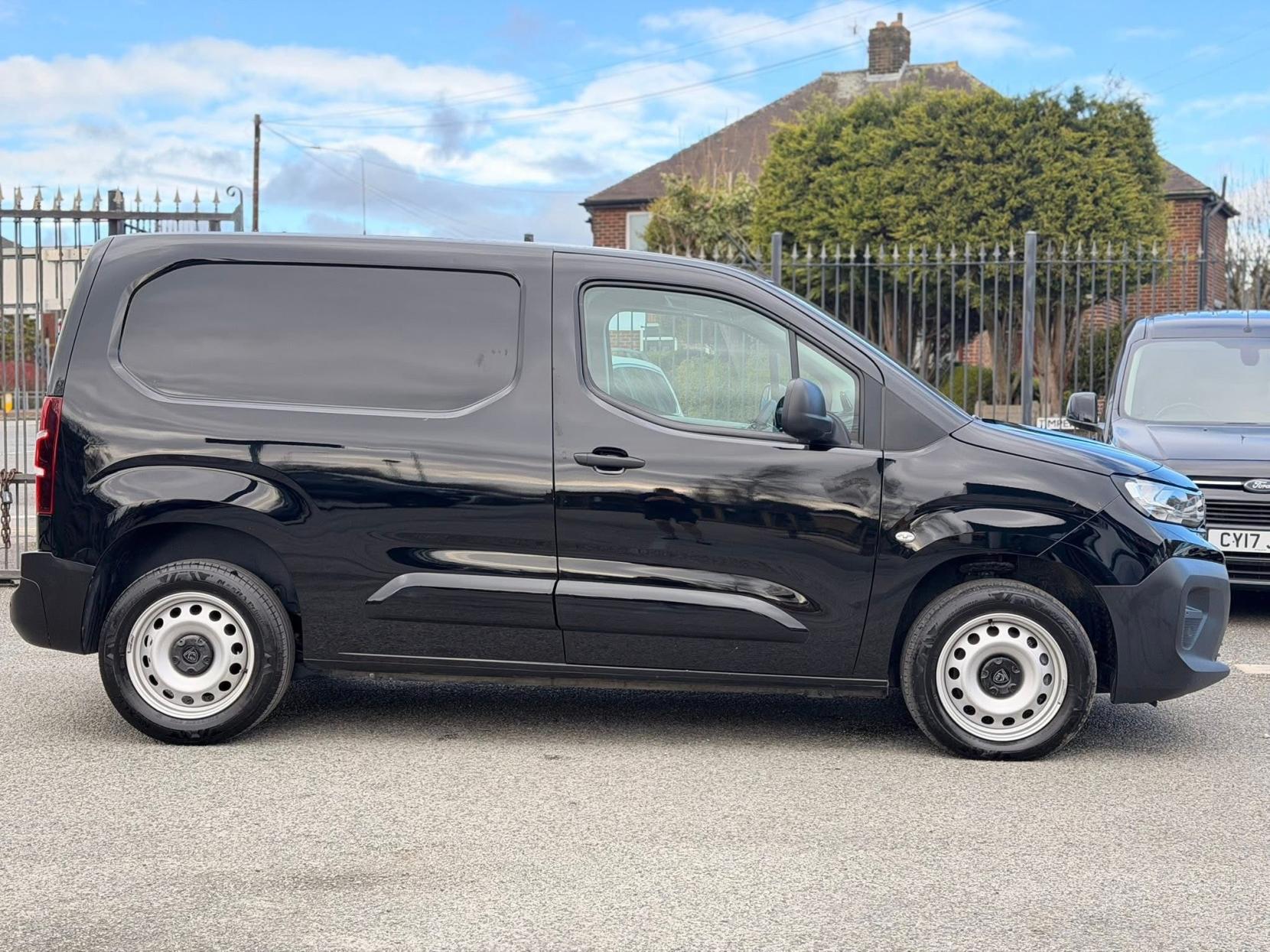 Peugeot Partner 1.5 BlueHDi 1000 Professional Standard Panel Van 5dr Diesel Manual SWB Euro 6 (s/s) (100 ps)