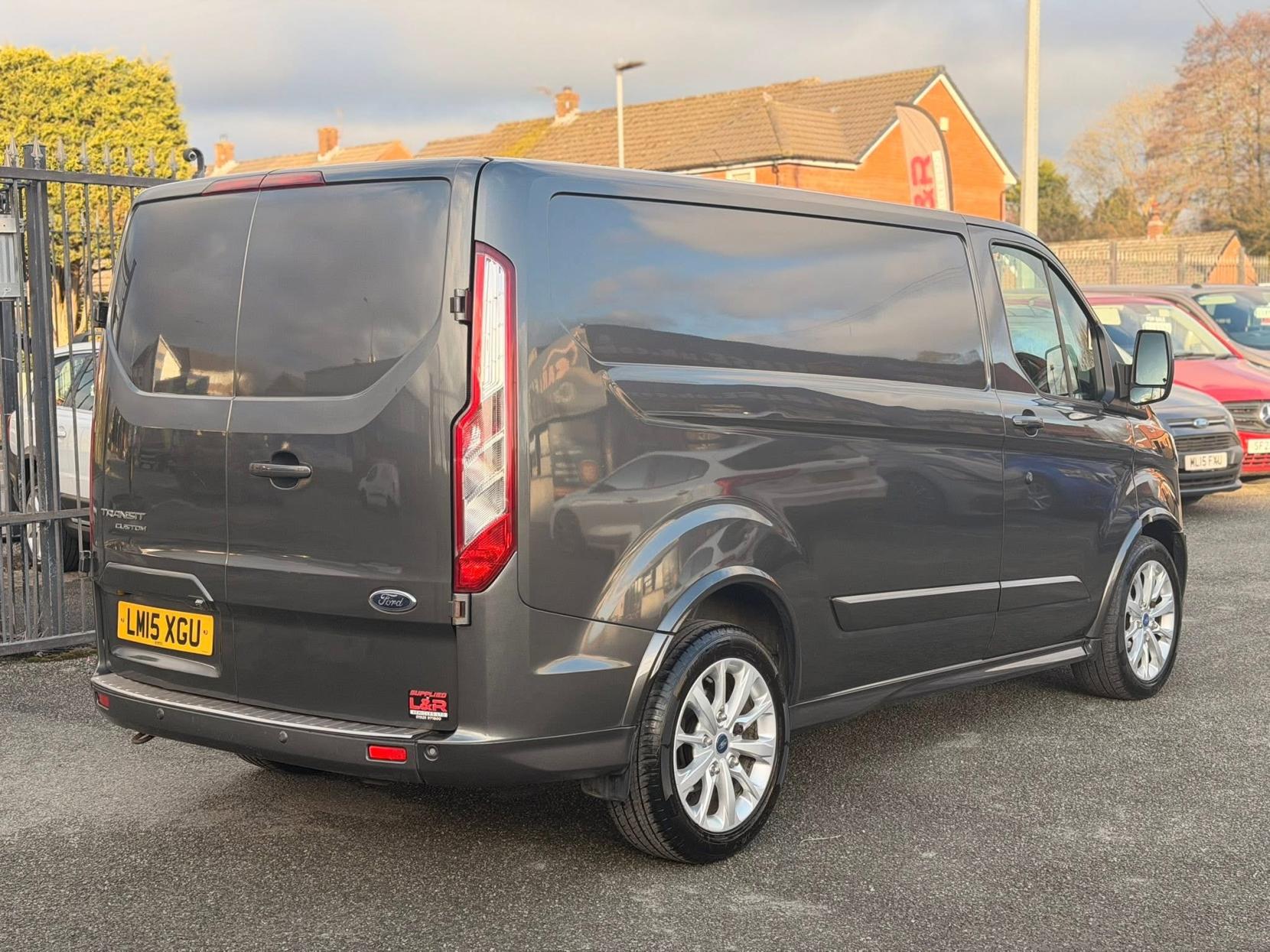 Ford Transit Custom 2.2 TDCi 290 Sport Panel Van 5dr Diesel Manual L1 H1 (186 g/km, 153 bhp)