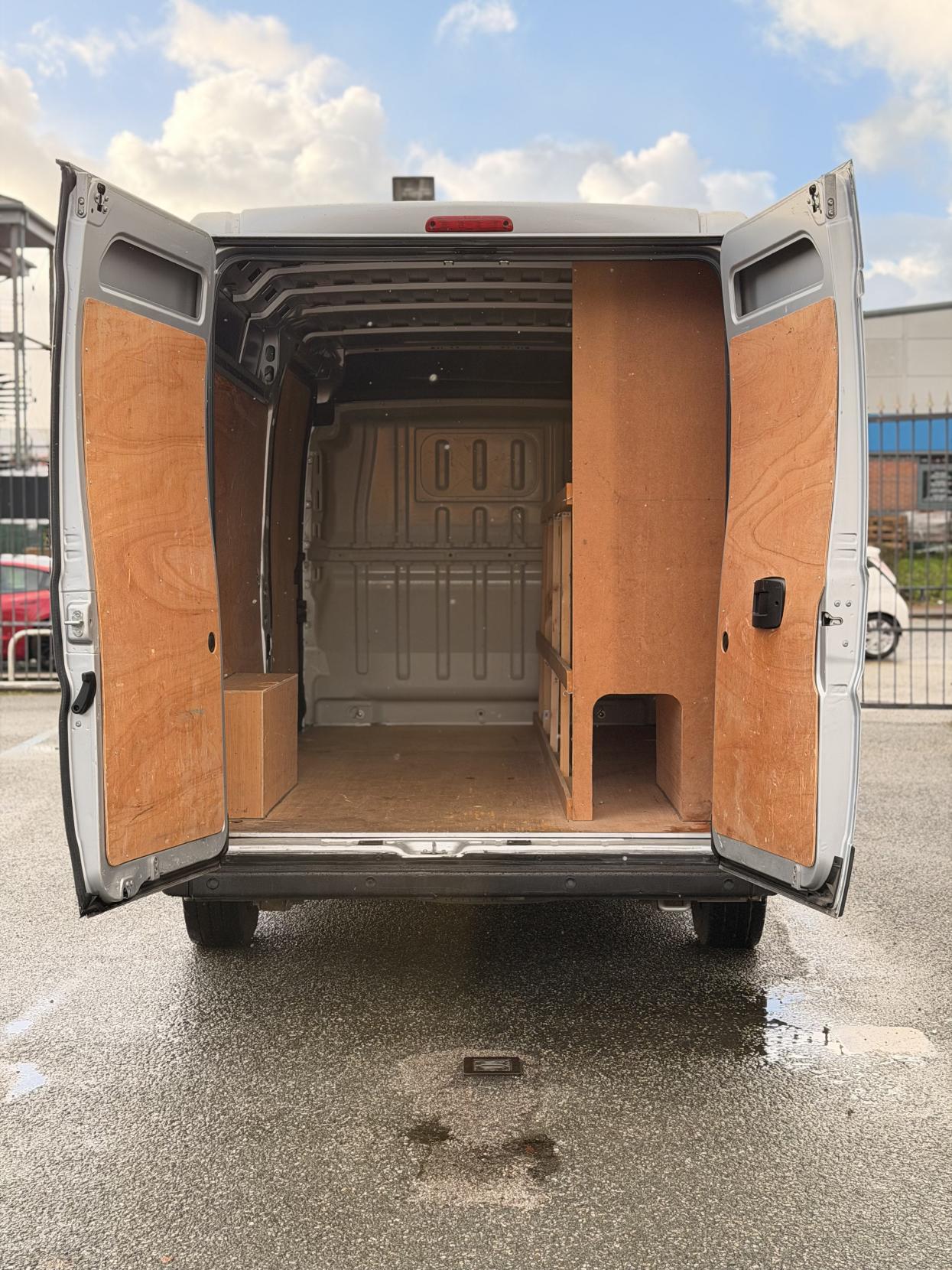 Citroen Relay 2.2 BlueHDi 35 Enterprise Panel Van 5dr Diesel Manual L3 High Roof Euro 6 (s/s) (140 ps)