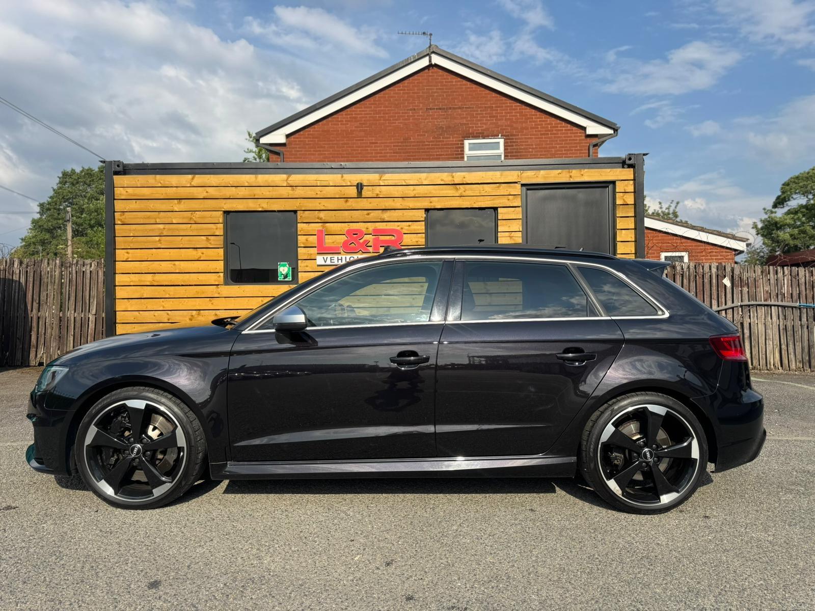 Audi RS3 2.5 TFSI Sportback 5dr Petrol S Tronic quattro Euro 6 (s/s) (Nav) (367 ps)