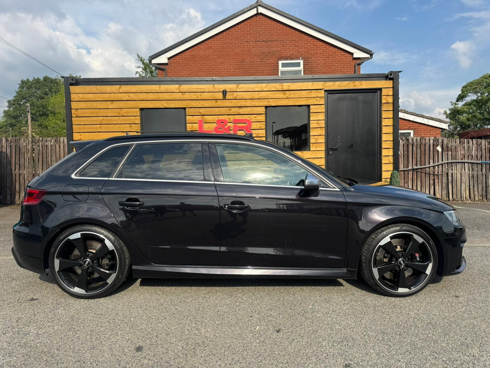 Audi RS3 2.5 TFSI Sportback 5dr Petrol S Tronic quattro Euro 6 (s/s) (Nav) (367 ps)