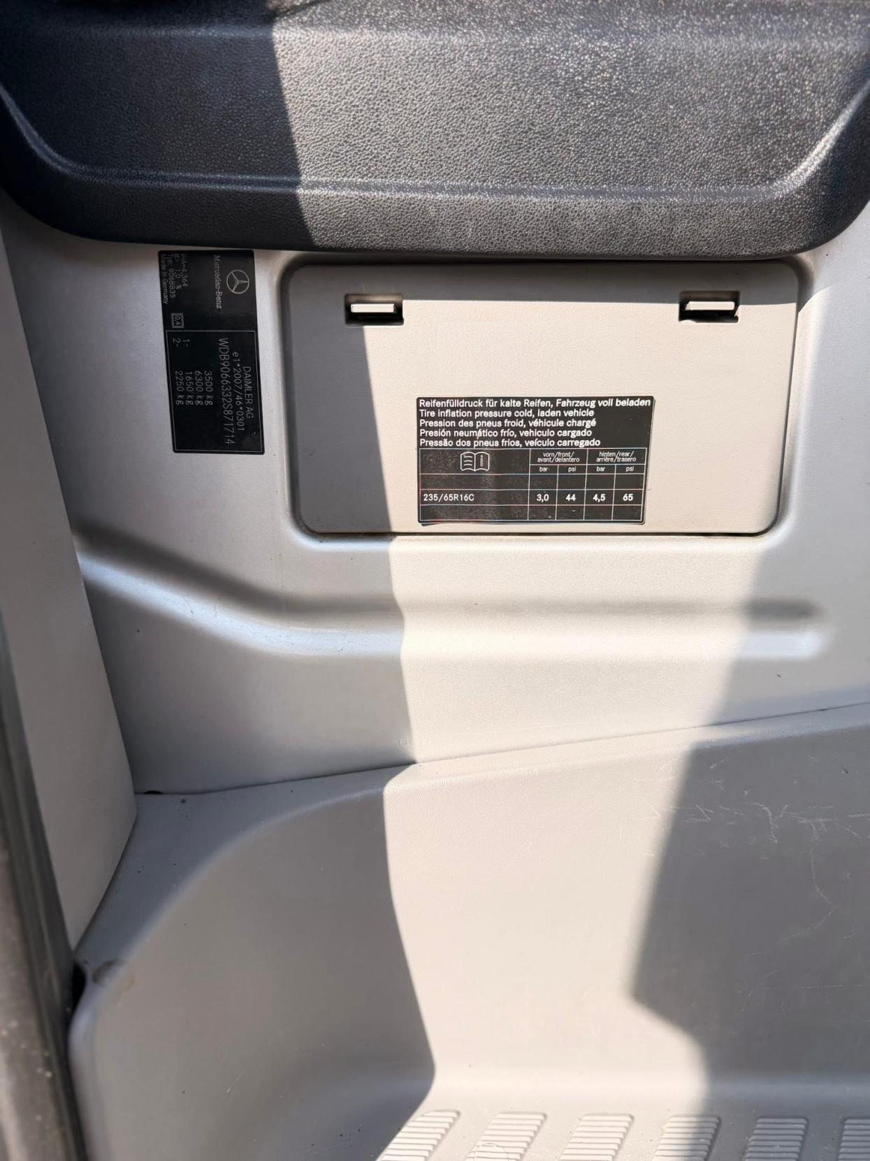 Mercedes-Benz Sprinter 2.1 313 CDi Panel Van 4dr Diesel Manual RWD L2 (129 bhp)