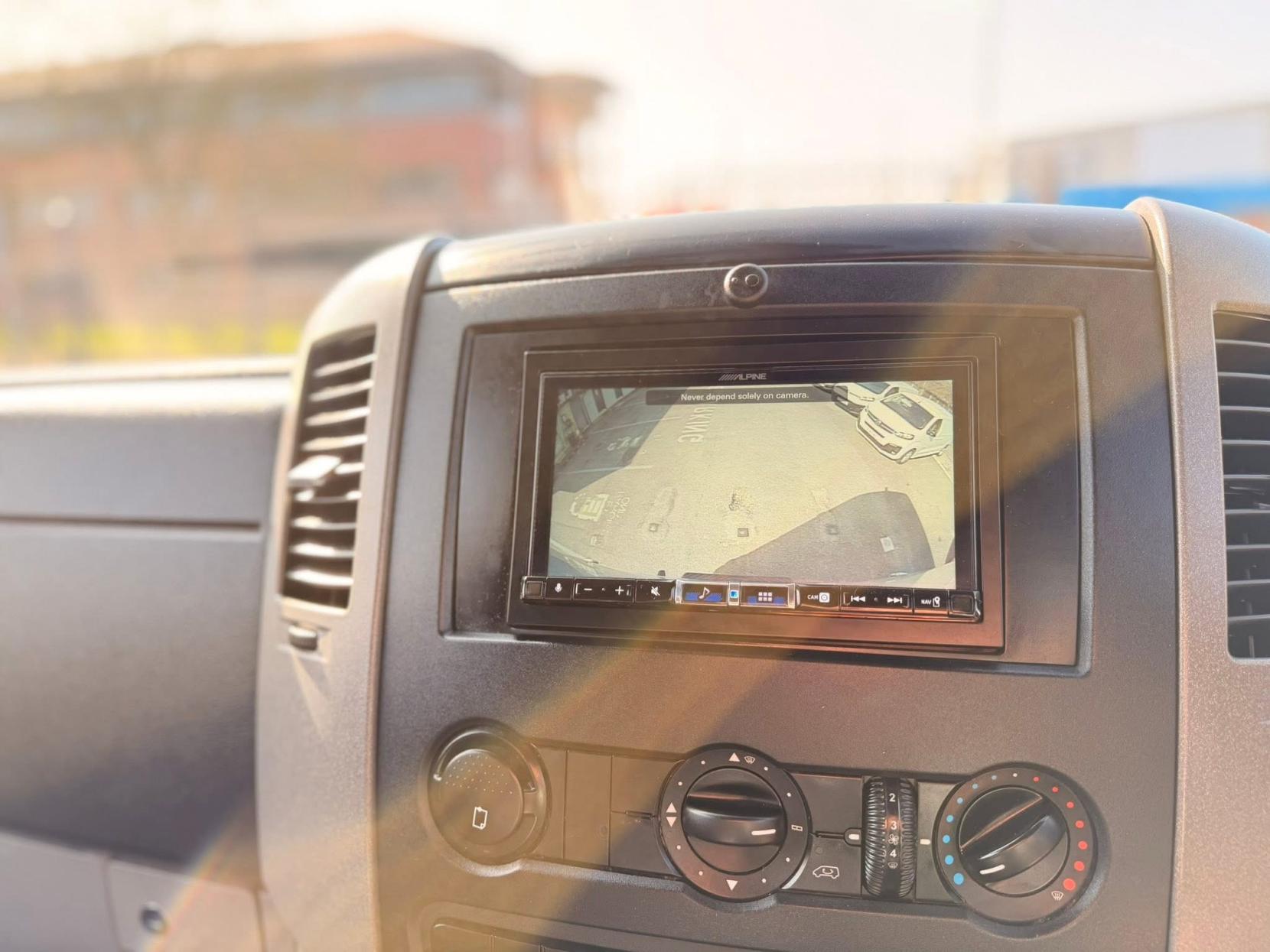 Mercedes-Benz Sprinter 2.1 313 CDi Panel Van 4dr Diesel Manual RWD L2 (129 bhp)