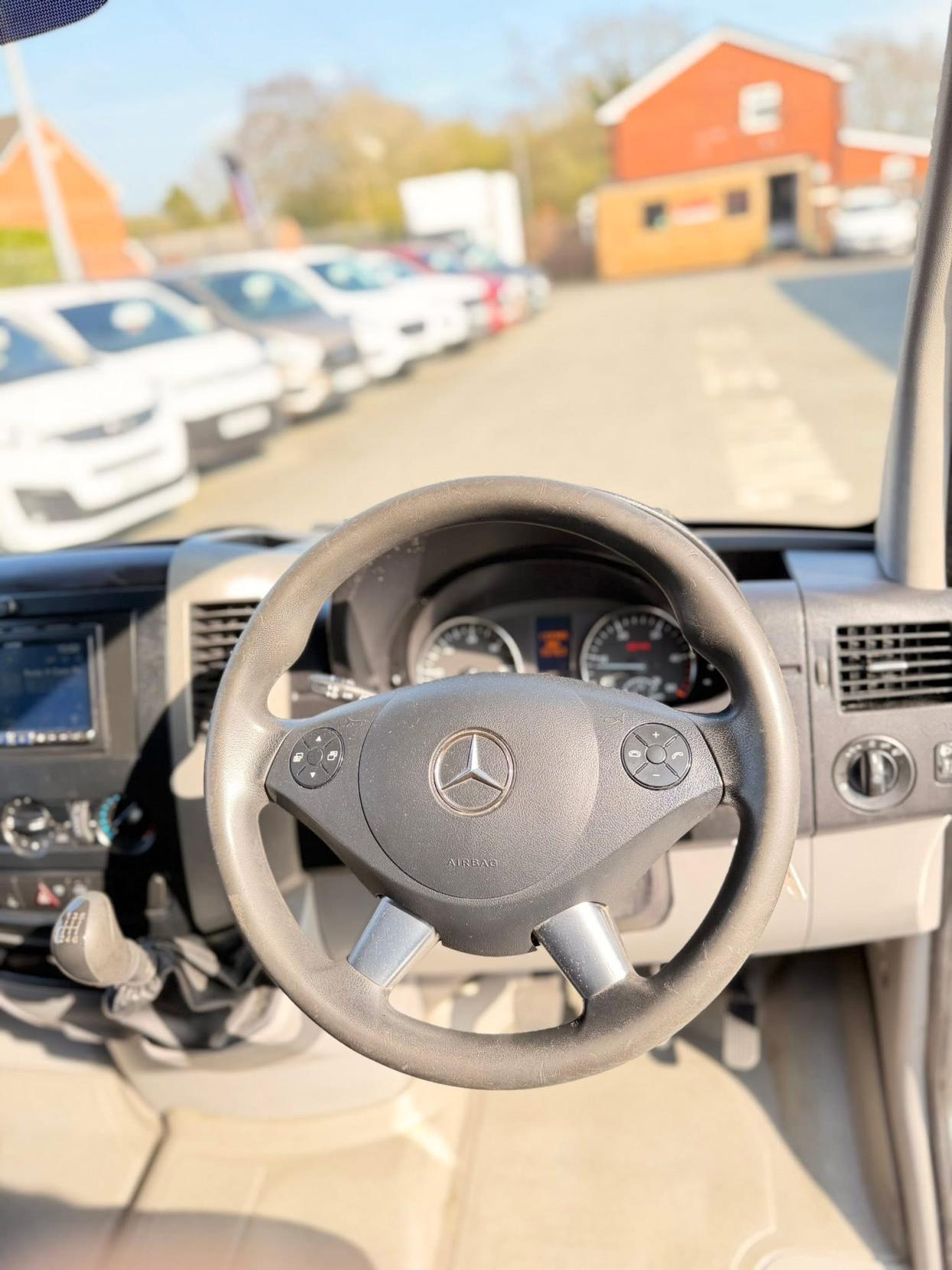 Mercedes-Benz Sprinter 2.1 313 CDi Panel Van 4dr Diesel Manual RWD L2 (129 bhp)