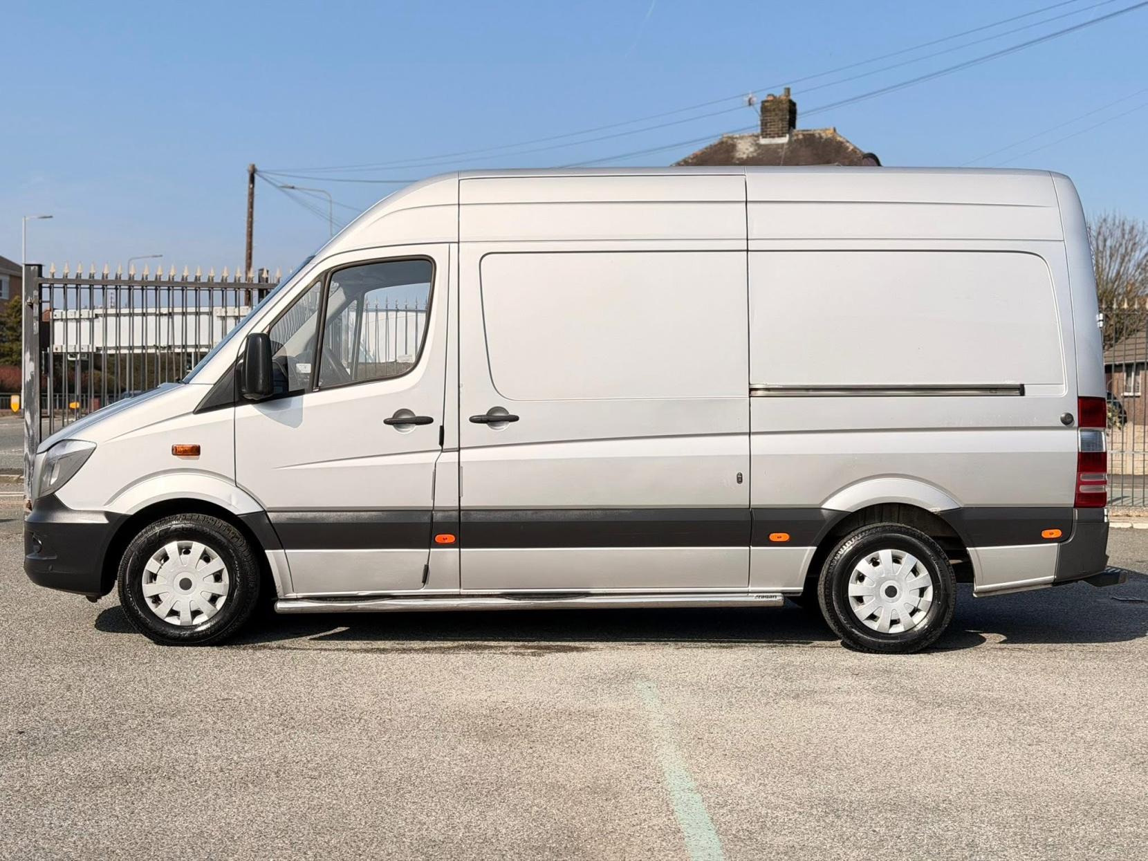 Mercedes-Benz Sprinter 2.1 313 CDi Panel Van 4dr Diesel Manual RWD L2 (129 bhp)