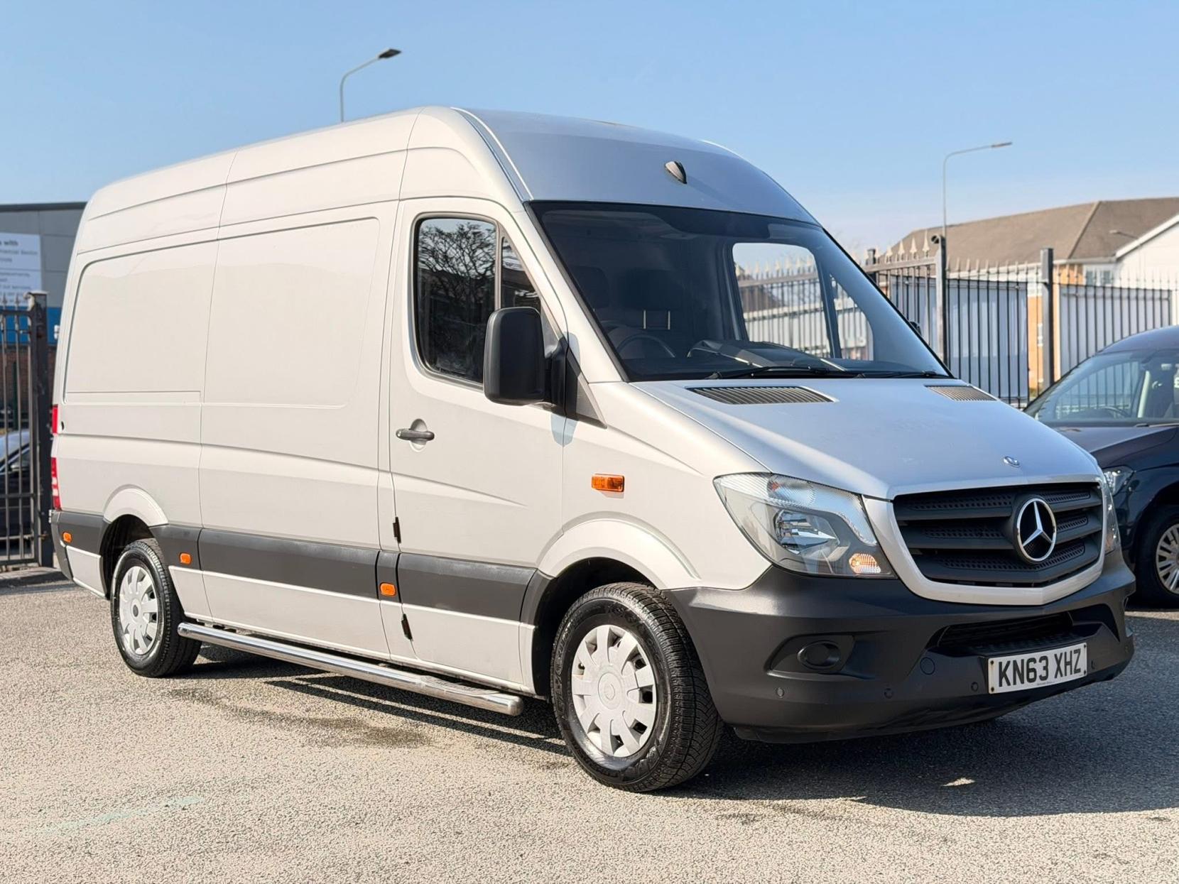 Mercedes-Benz Sprinter 2.1 313 CDi Panel Van 4dr Diesel Manual RWD L2 (129 bhp)