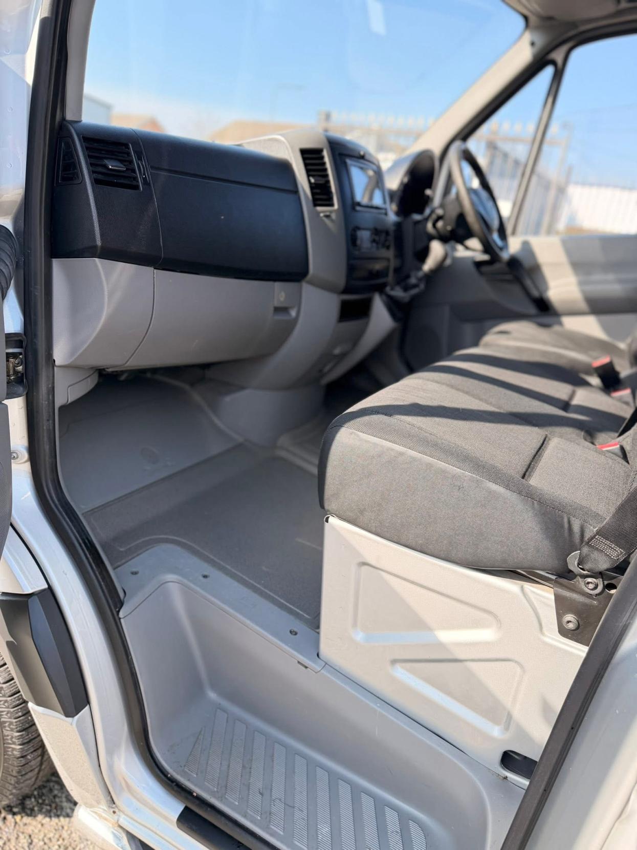 Mercedes-Benz Sprinter 2.1 313 CDi Panel Van 4dr Diesel Manual RWD L2 (129 bhp)