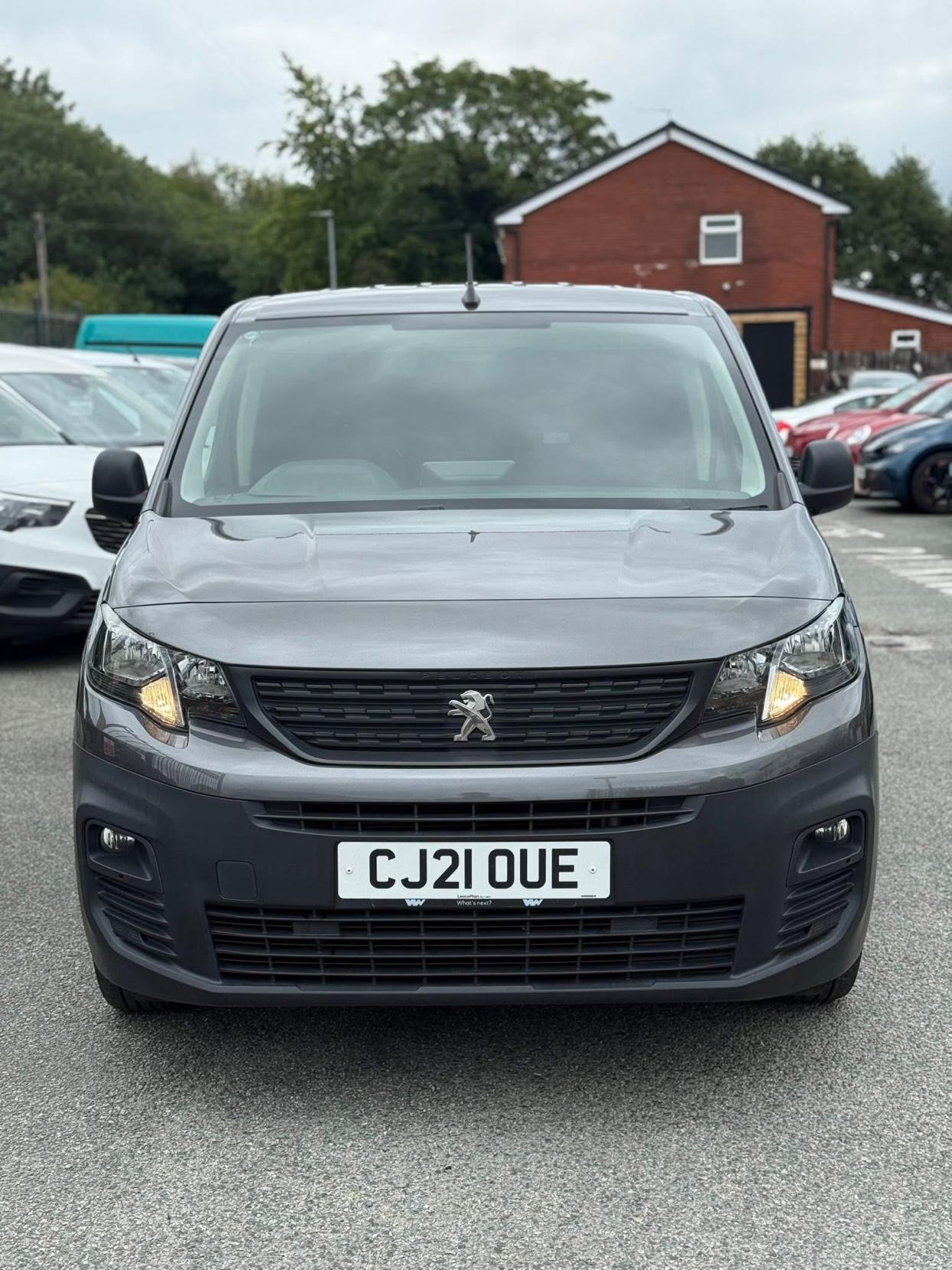 Peugeot Partner 1.5 BlueHDi 1000 Professional Standard Panel Van 5dr Diesel Manual SWB Euro 6 (100 bhp)