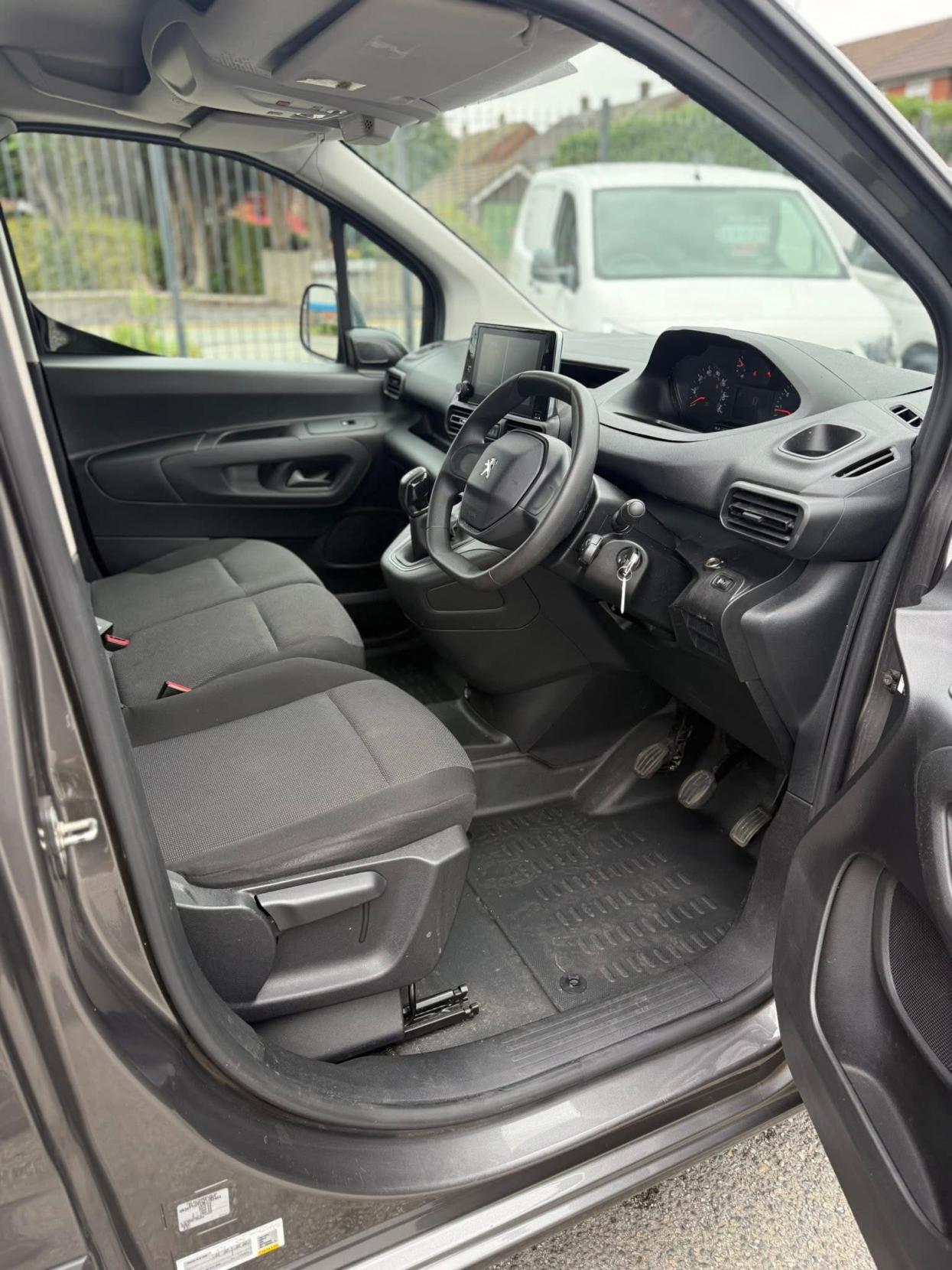 Peugeot Partner 1.5 BlueHDi 1000 Professional Standard Panel Van 5dr Diesel Manual SWB Euro 6 (100 bhp)