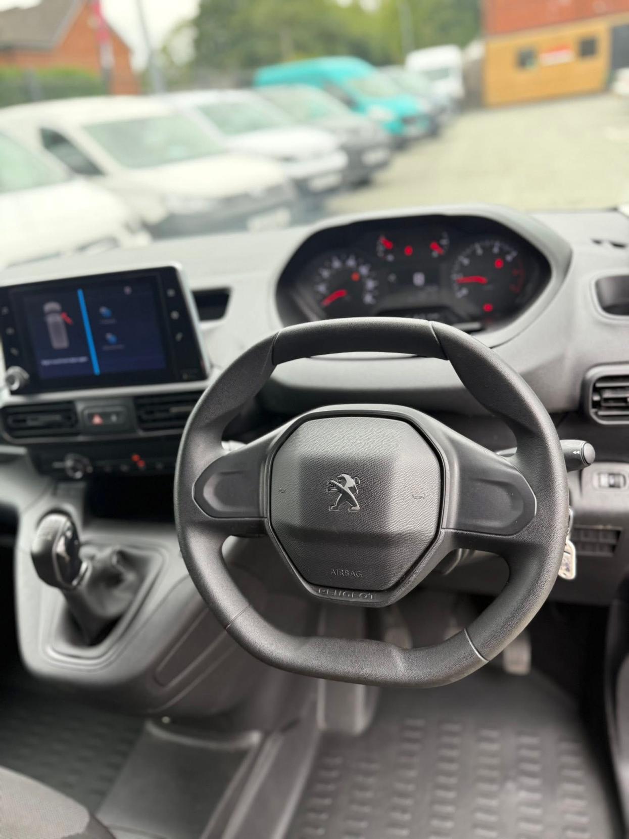 Peugeot Partner 1.5 BlueHDi 1000 Professional Standard Panel Van 5dr Diesel Manual SWB Euro 6 (100 bhp)