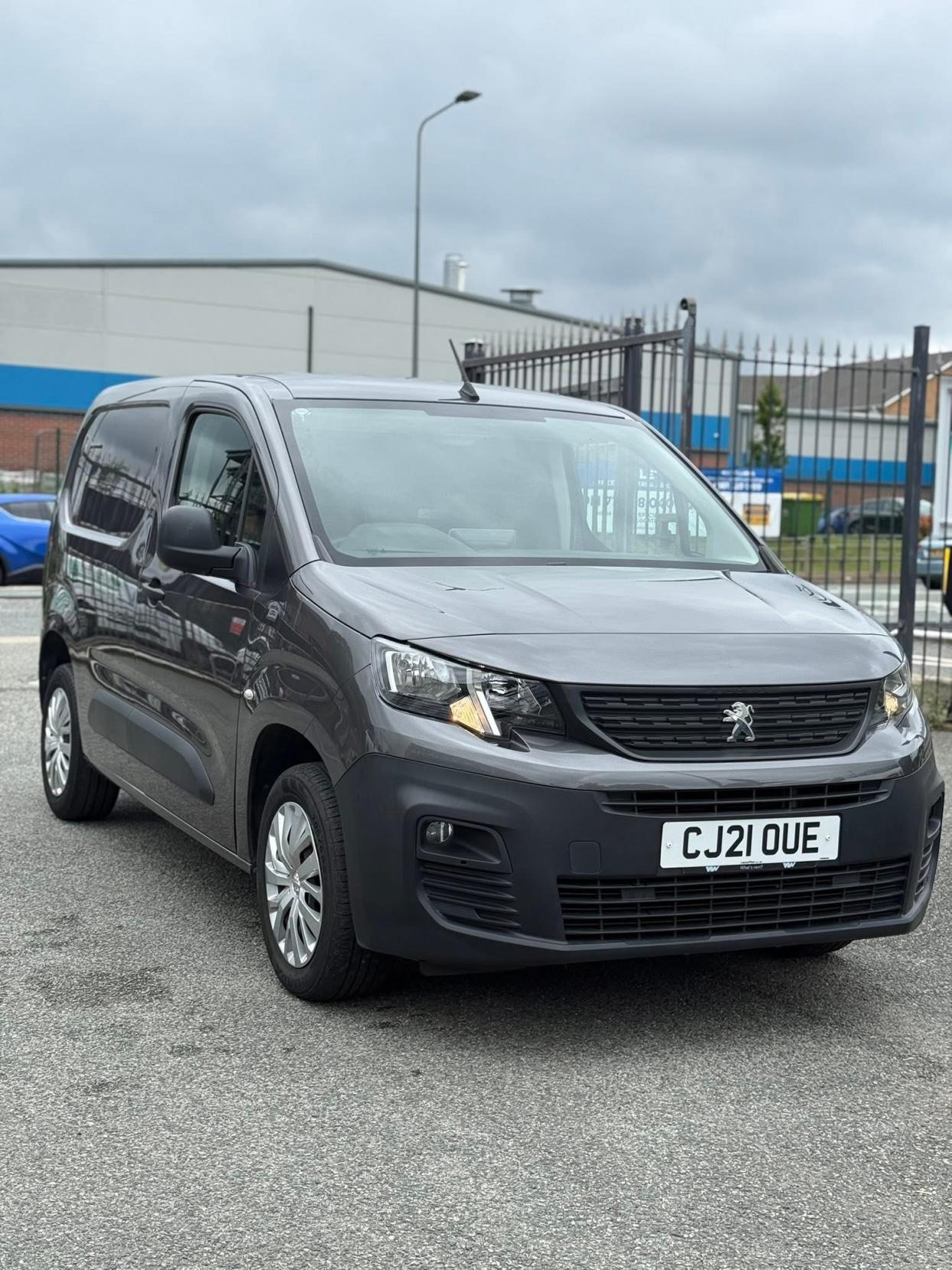 Peugeot Partner 1.5 BlueHDi 1000 Professional Standard Panel Van 5dr Diesel Manual SWB Euro 6 (100 bhp)