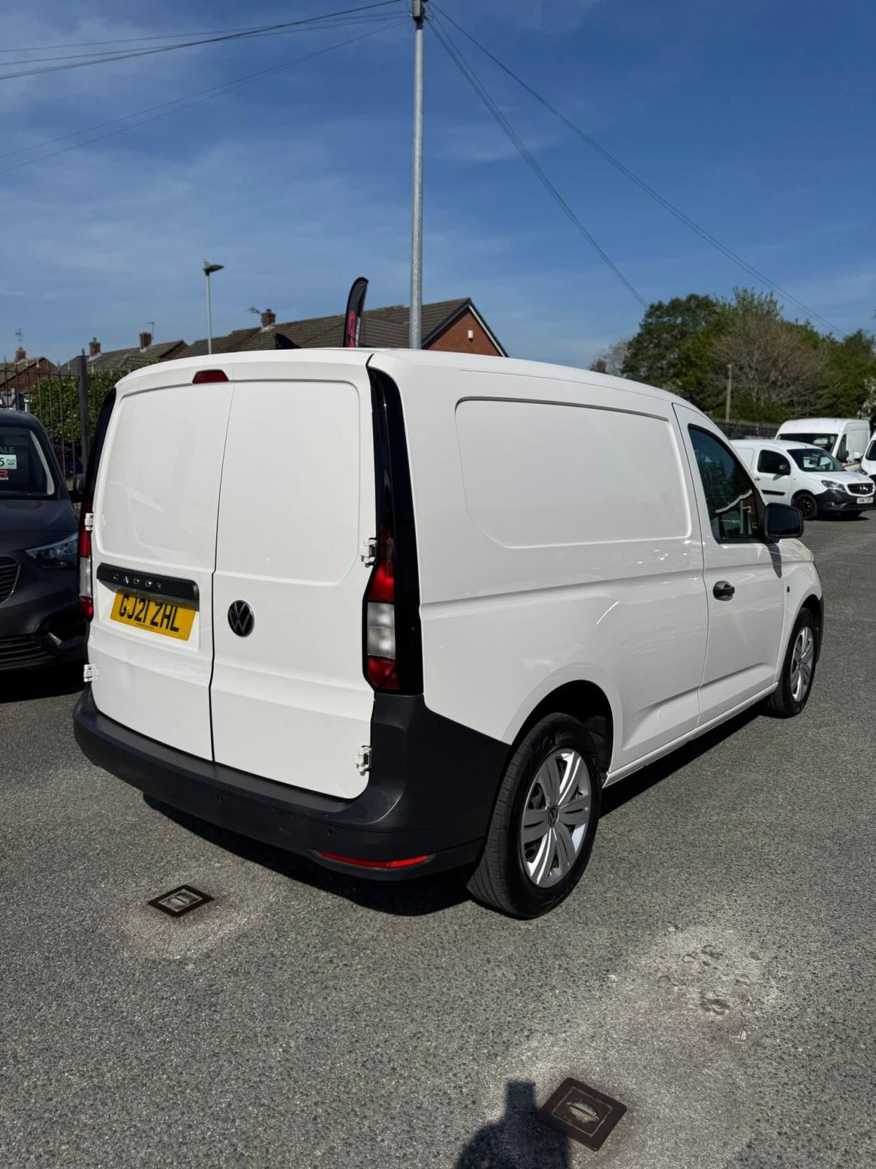 Volkswagen Caddy 2.0 TDI C20 Commerce Panel Van 5dr Diesel Manual SWB Euro 6 (s/s) (102 ps)