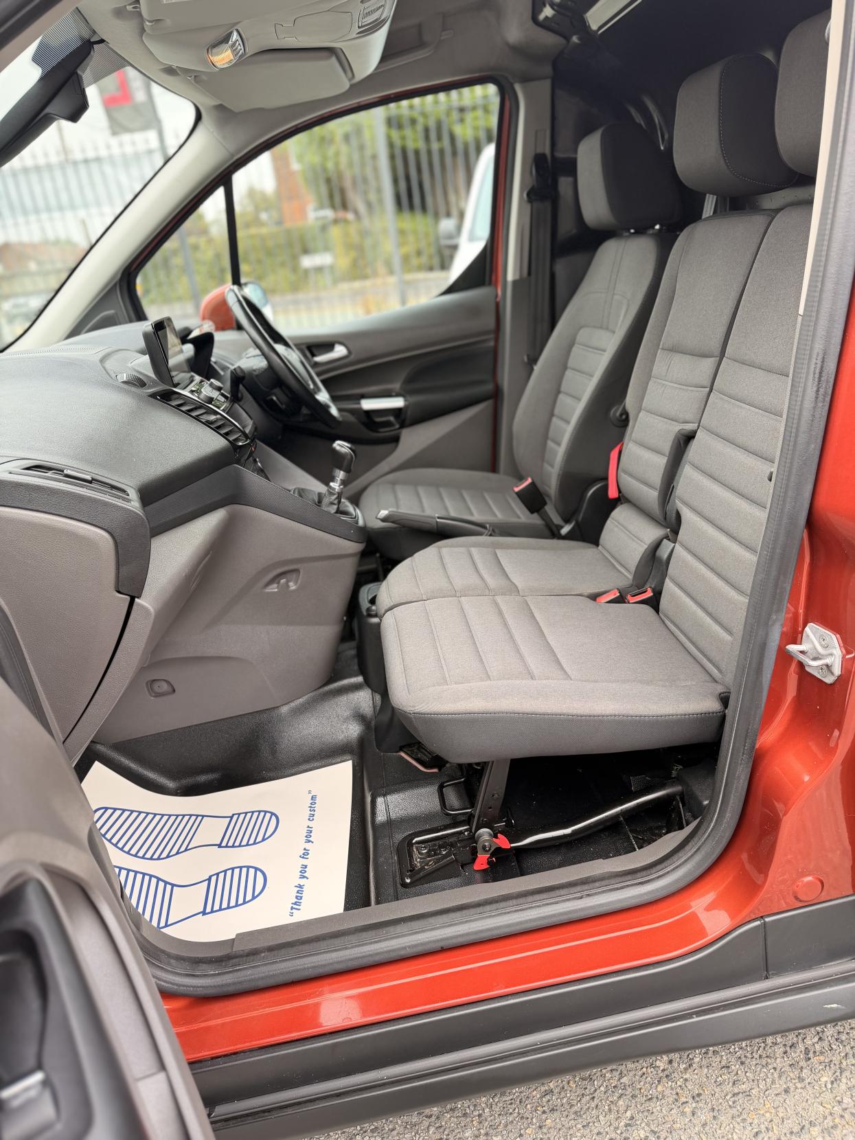 Ford Transit Connect 1.5 200 EcoBlue Limited Panel Van 5dr Diesel Manual L1 Euro 6 (s/s) (120 ps)