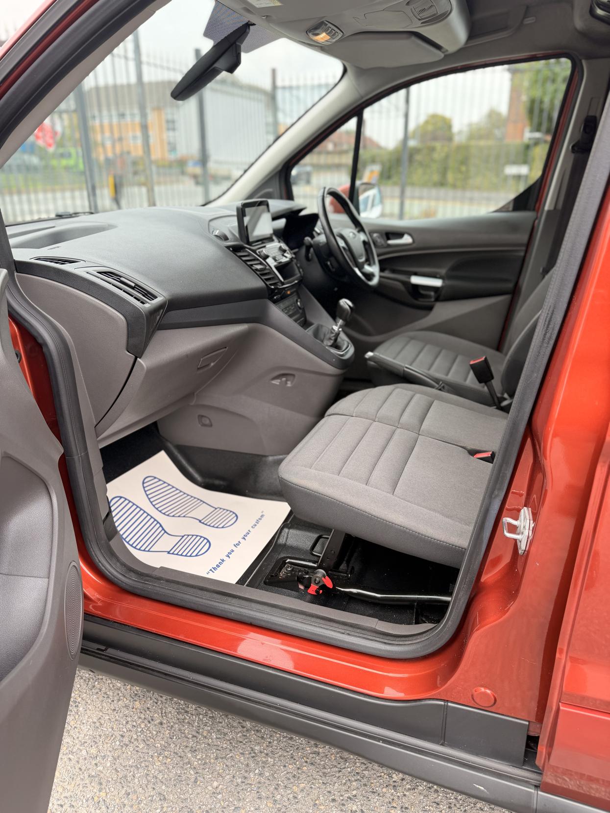 Ford Transit Connect 1.5 200 EcoBlue Limited Panel Van 5dr Diesel Manual L1 Euro 6 (s/s) (120 ps)