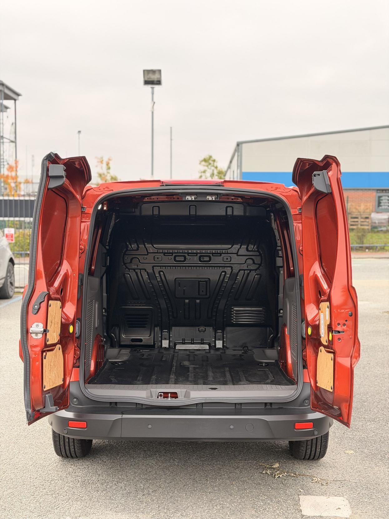 Ford Transit Connect 1.5 200 EcoBlue Limited Panel Van 5dr Diesel Manual L1 Euro 6 (s/s) (120 ps)