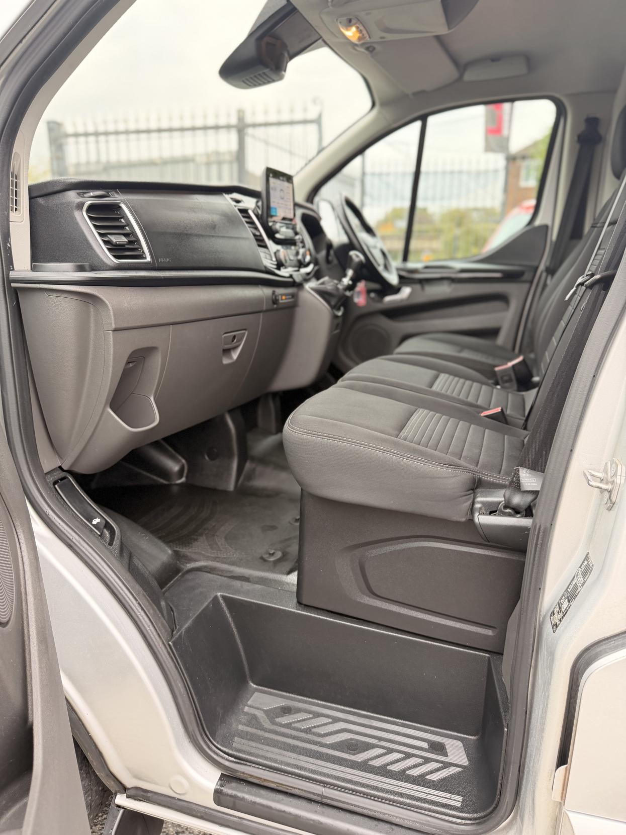 Ford Transit Custom 2.0 340 EcoBlue Limited Panel Van 5dr Diesel Manual L2 H1 Euro 6 (s/s) (170 ps)