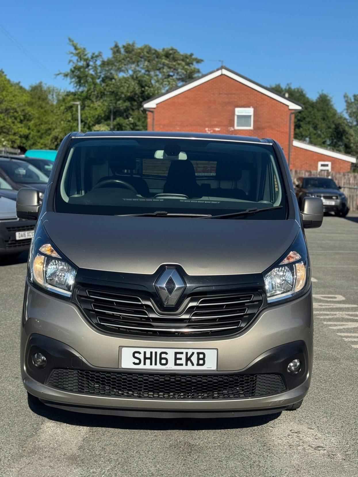 Renault Trafic 1.6 dCi ENERGY 27 Sport Panel Van 5dr Diesel Manual SWB Standard Roof Euro 5 (s/s) (120 ps)