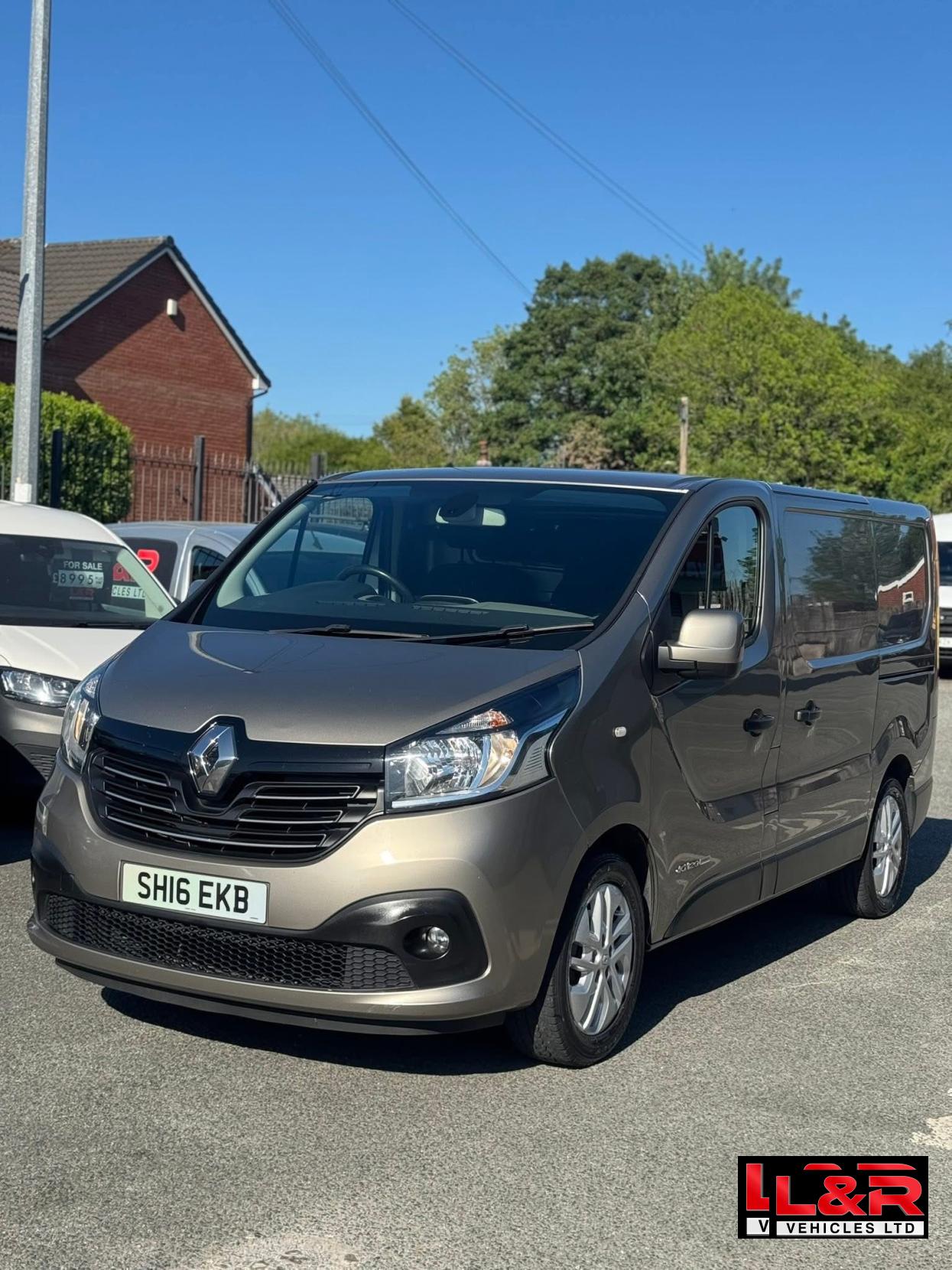 Renault Trafic 1.6 dCi ENERGY 27 Sport Panel Van 5dr Diesel Manual SWB Standard Roof Euro 5 (s/s) (120 ps)