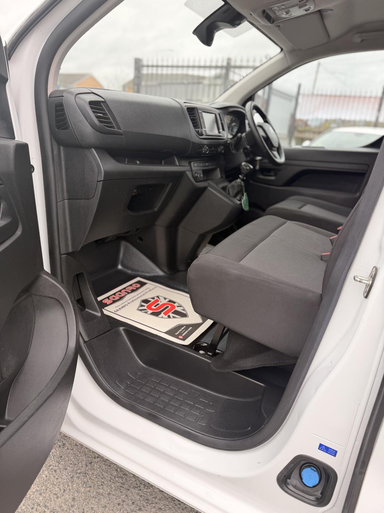 Citroen Dispatch 1.5 BlueHDi 1000 Enterprise Edition M Panel Van 6dr Diesel Manual FWD 2 Euro 6 (s/s) (100 ps)