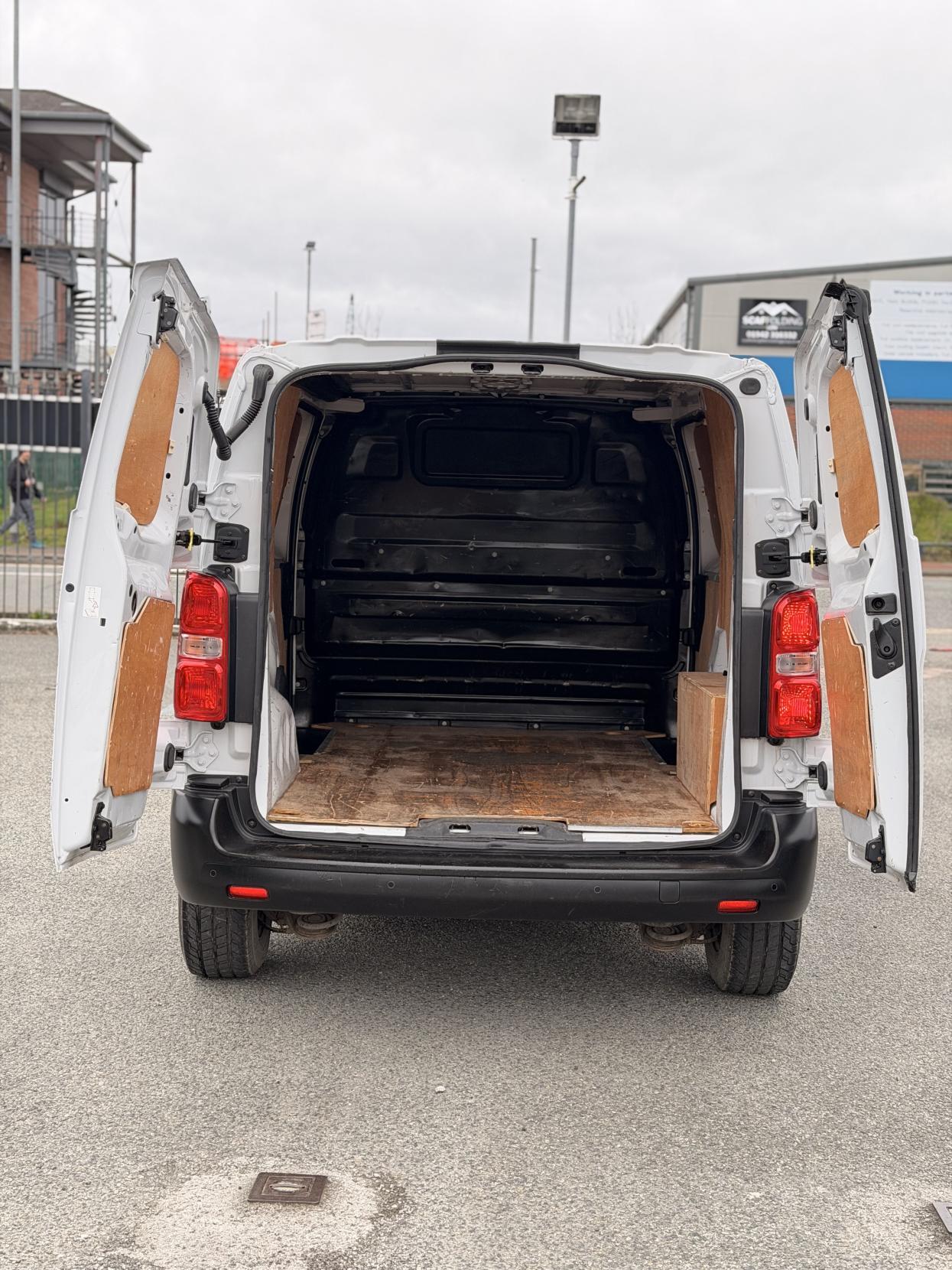 Citroen Dispatch 1.5 BlueHDi 1000 Enterprise Edition M Panel Van 6dr Diesel Manual FWD 2 Euro 6 (s/s) (100 ps)