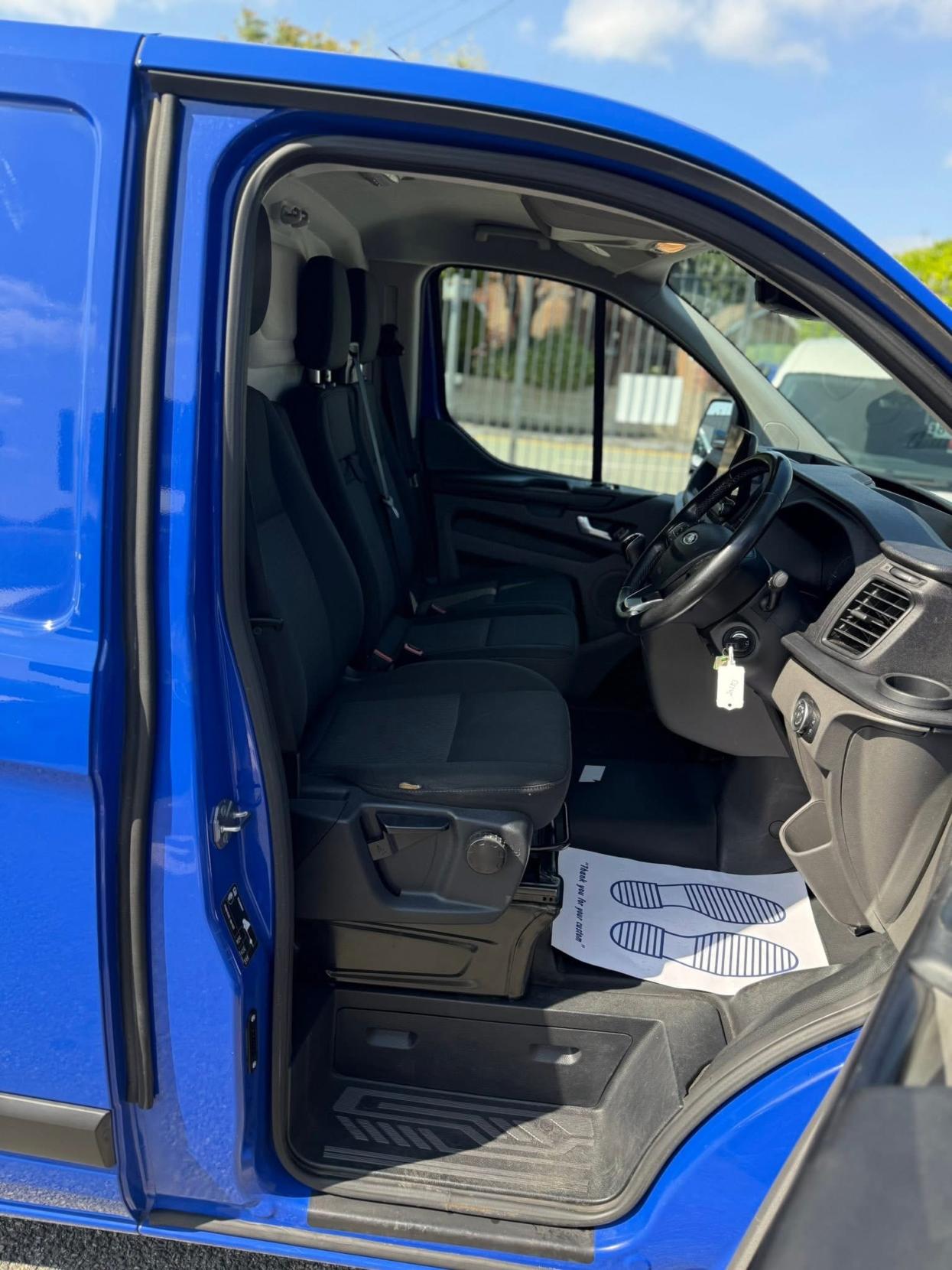 Ford Transit Custom 2.0 300 EcoBlue Trend Panel Van 5dr Diesel Manual L2 H1 Euro 6 (s/s) (105 ps)