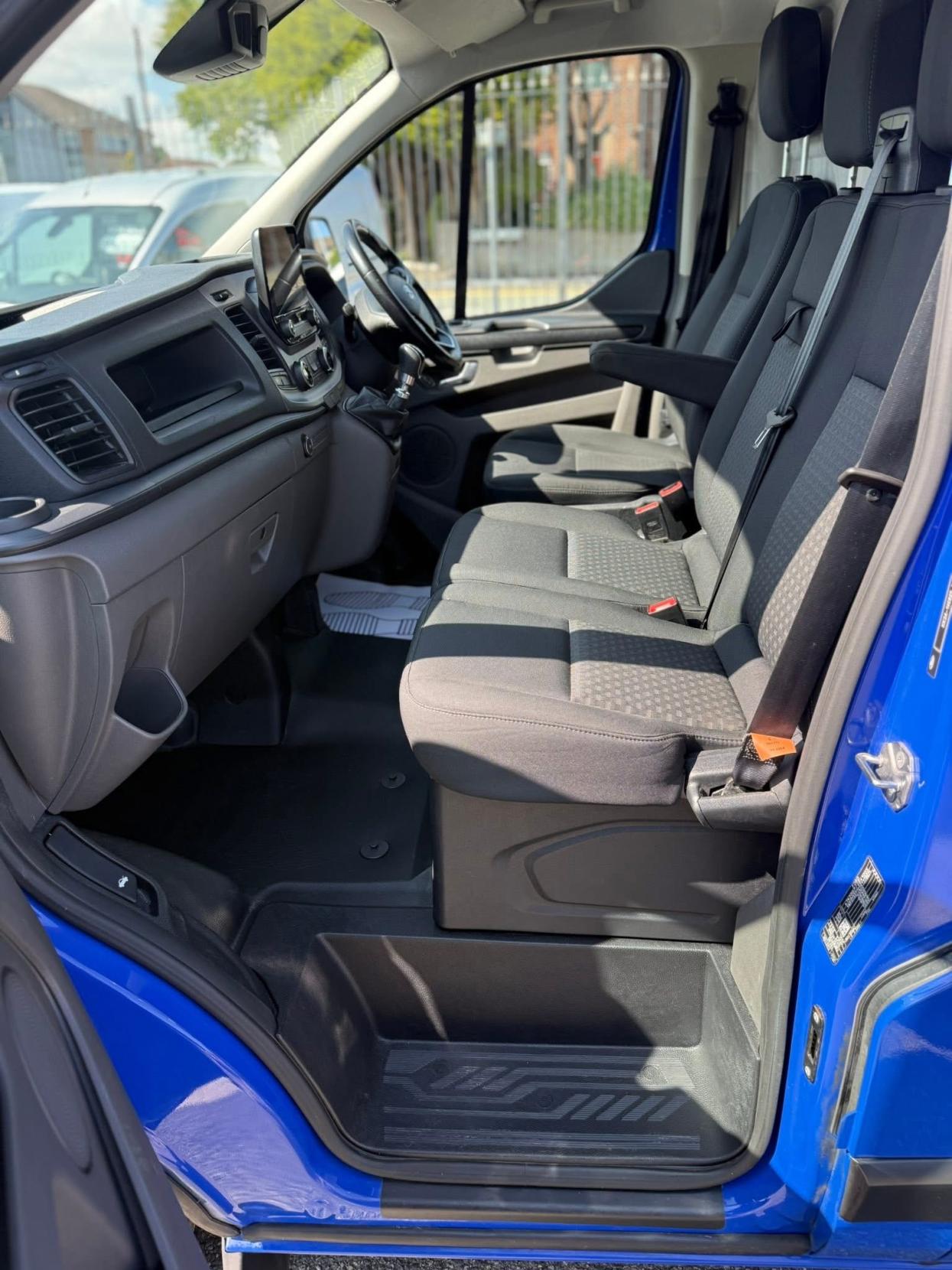 Ford Transit Custom 2.0 300 EcoBlue Trend Panel Van 5dr Diesel Manual L2 H1 Euro 6 (s/s) (105 ps)
