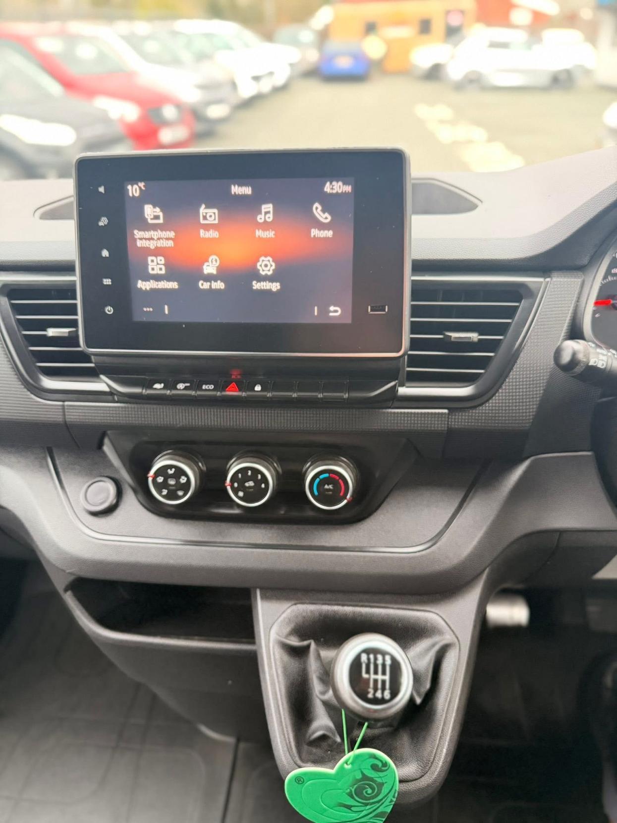 Renault Trafic 2.0 dCi Blue SL28 Business+ Panel Van 5dr Diesel Manual L1 H1 Euro 6 (s/s) (130 ps)