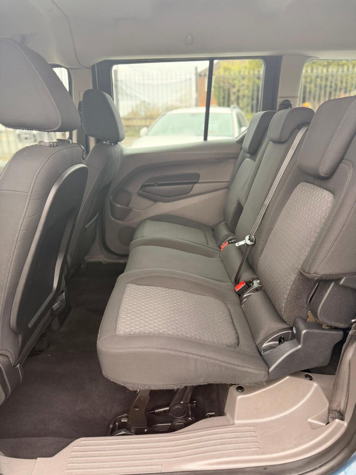 Ford Grand Tourneo Connect 1.5 EcoBlue Zetec MPV 5dr Diesel Manual Euro 6 (s/s) (120 ps)