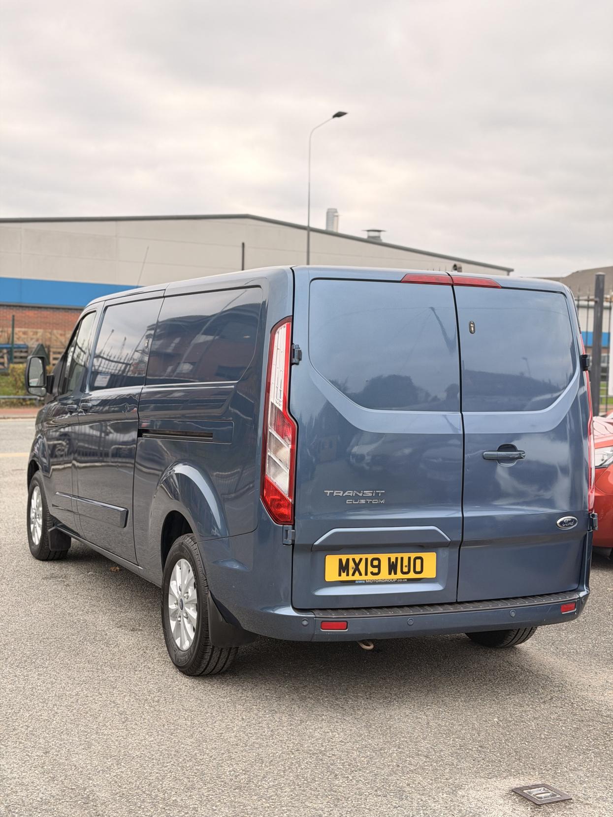 Ford Transit Custom 2.0 300 EcoBlue Limited Panel Van 5dr Diesel Manual L2 H1 Euro 6 (130 ps)