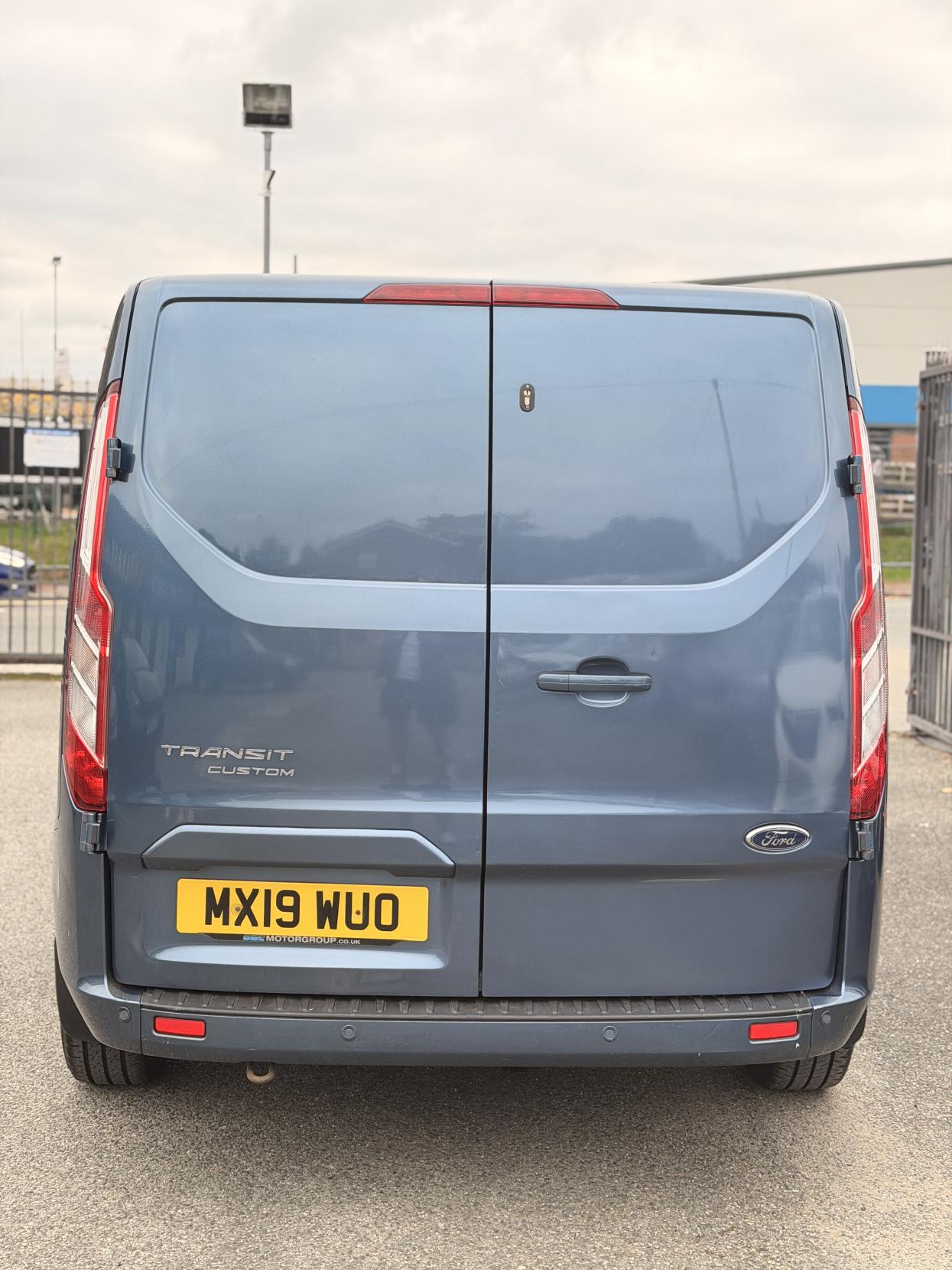 Ford Transit Custom 2.0 300 EcoBlue Limited Panel Van 5dr Diesel Manual L2 H1 Euro 6 (130 ps)