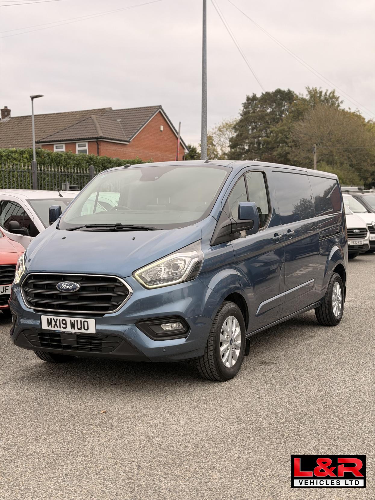Ford Transit Custom 2.0 300 EcoBlue Limited Panel Van 5dr Diesel Manual L2 H1 Euro 6 (130 ps)
