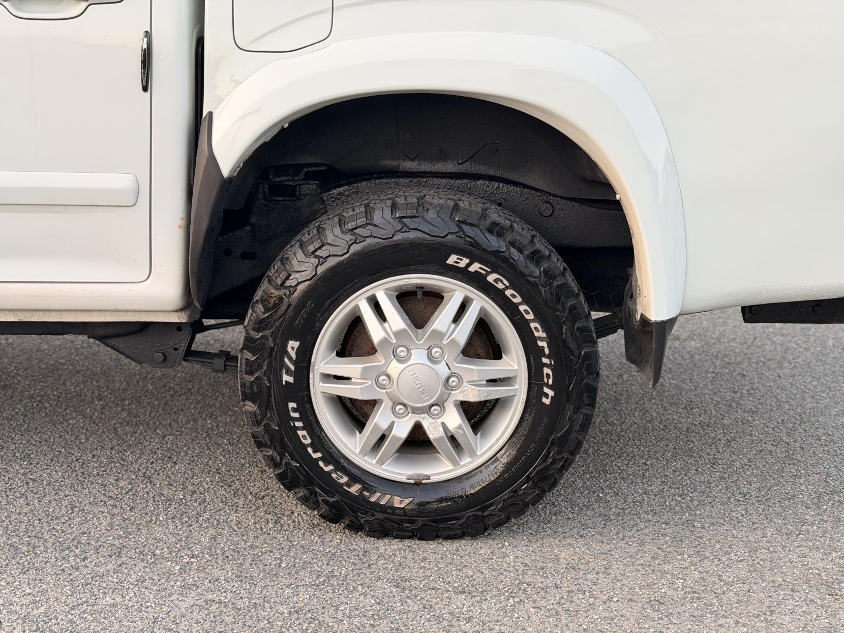 Isuzu Rodeo 2.5 TD Denver Pickup 4dr Diesel Manual 4WD (213 g/km, 134 bhp)