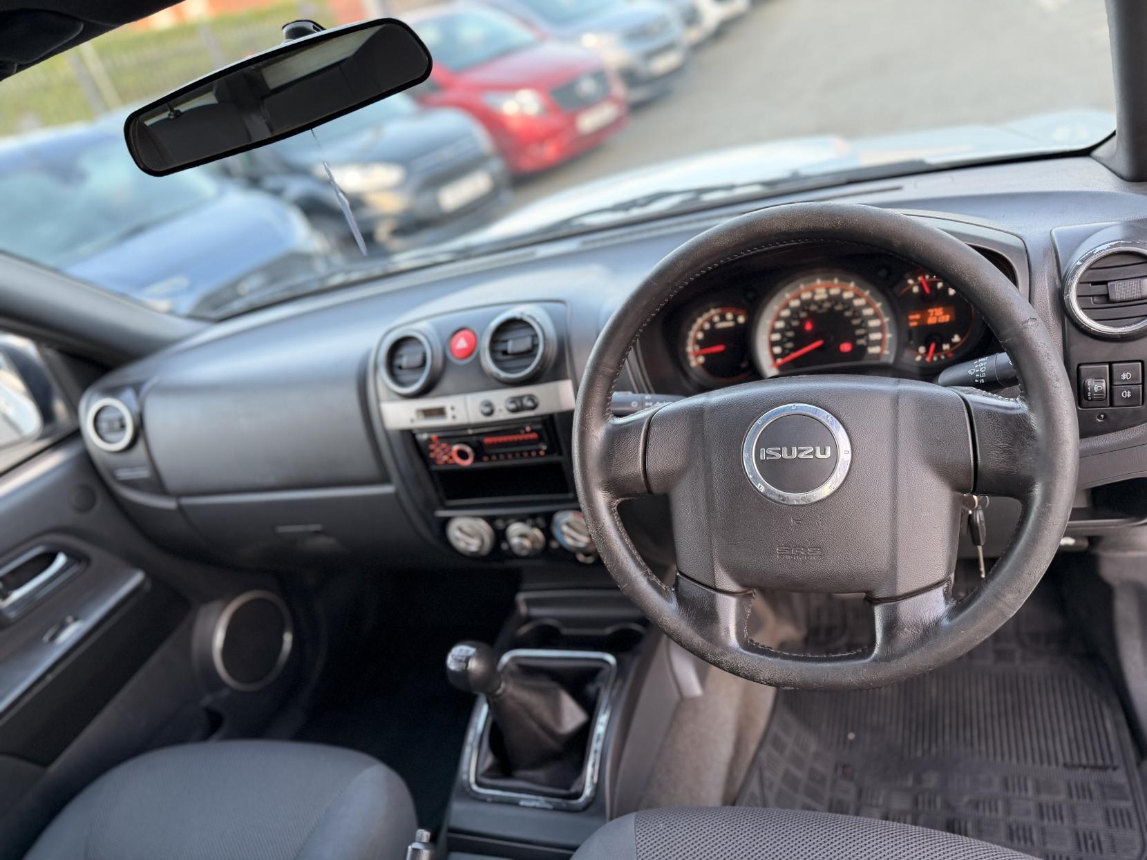 Isuzu Rodeo 2.5 TD Denver Pickup 4dr Diesel Manual 4WD (213 g/km, 134 bhp)