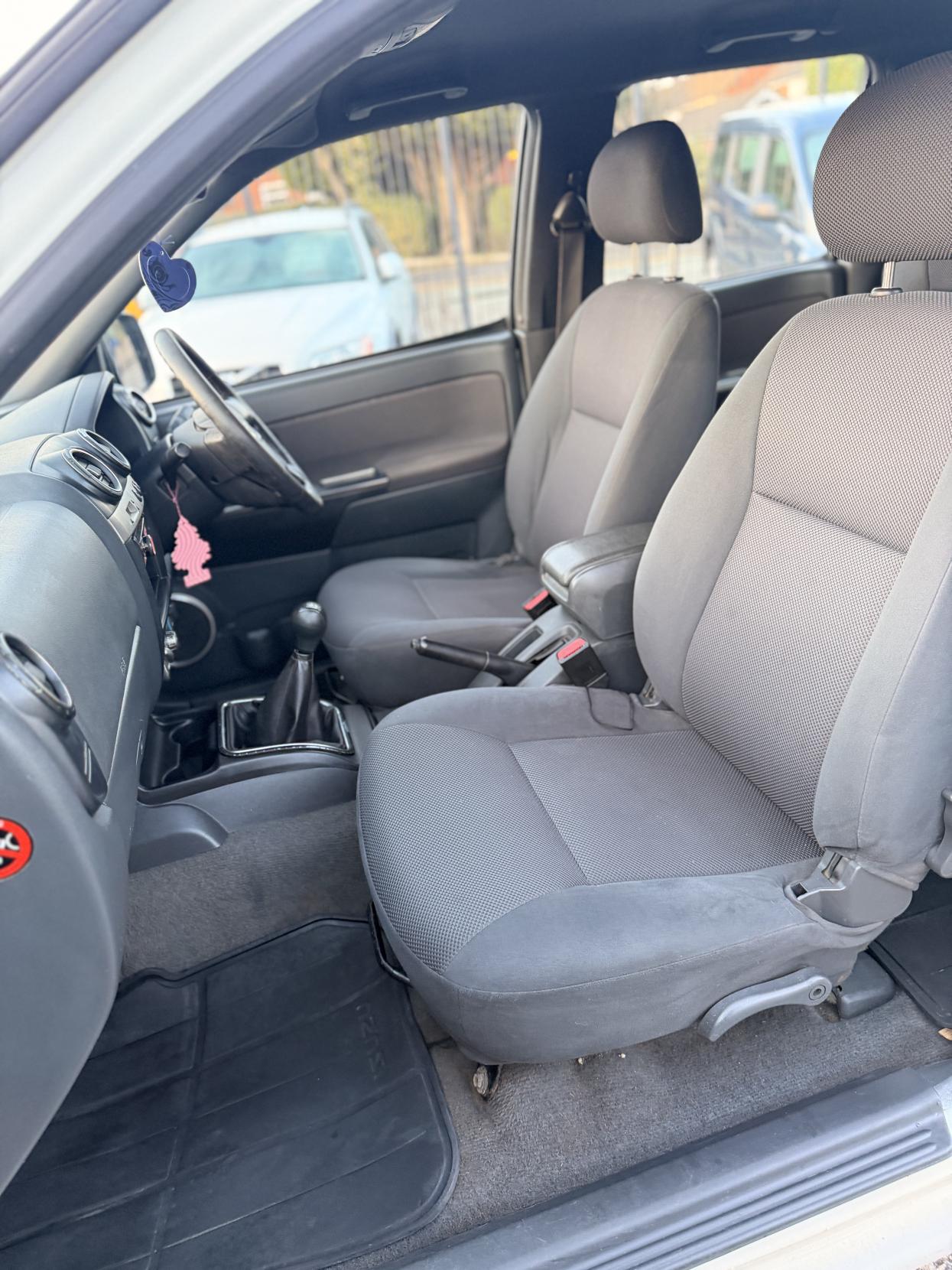 Isuzu Rodeo 2.5 TD Denver Pickup 4dr Diesel Manual 4WD (213 g/km, 134 bhp)