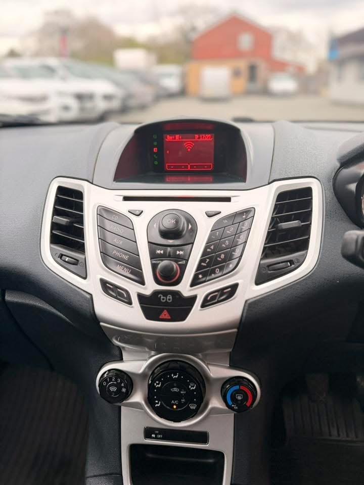 Ford Fiesta Van 1.6 TDCi Sport Panel Van 3dr Diesel Manual (110 g/km, 94 bhp)