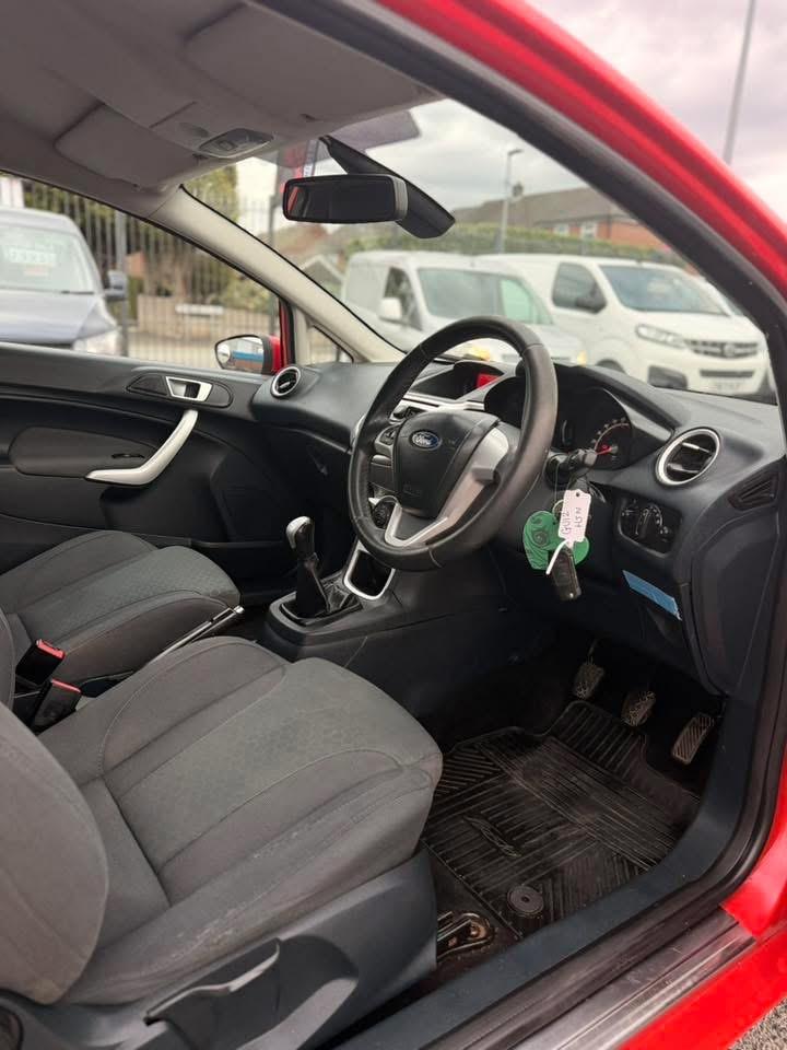 Ford Fiesta Van 1.6 TDCi Sport Panel Van 3dr Diesel Manual (110 g/km, 94 bhp)