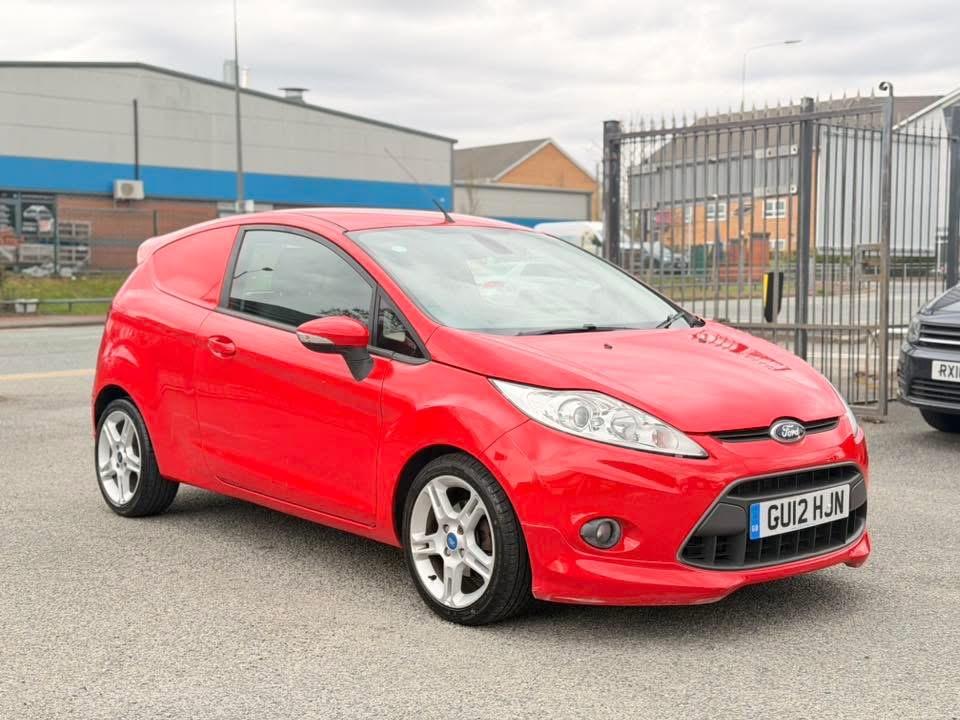 Ford Fiesta Van 1.6 TDCi Sport Panel Van 3dr Diesel Manual (110 g/km, 94 bhp)
