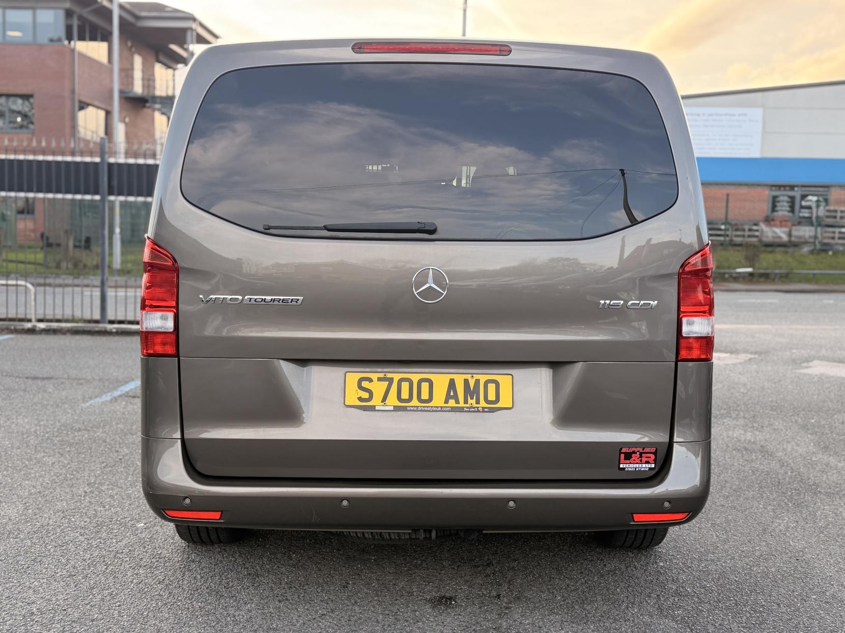 Mercedes-Benz Vito 2.1 119 CDI BlueTEC SELECT Tourer Double Cab 5dr Diesel G-Tronic+ RWD L3 Euro 6 (s/s) (XLWB) (190 ps)