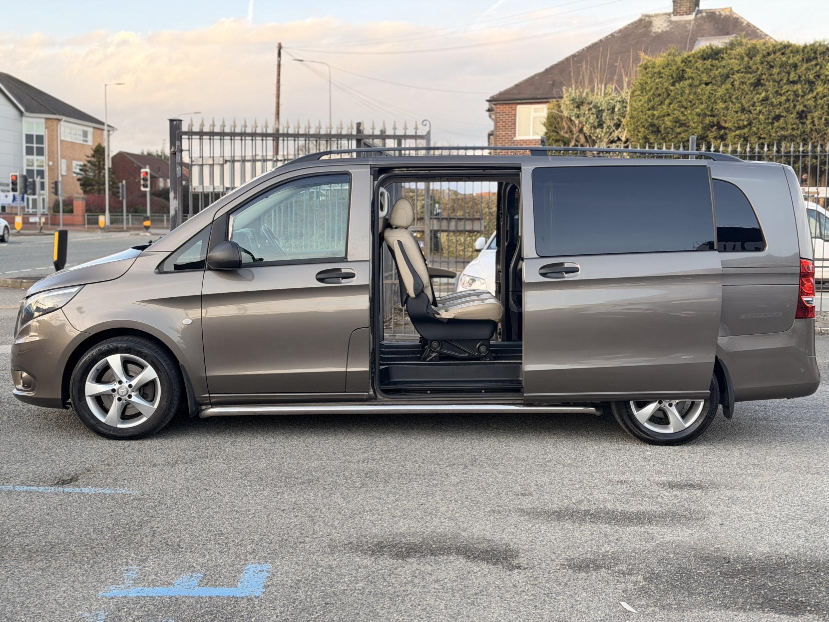 Mercedes-Benz Vito 2.1 119 CDI BlueTEC SELECT Tourer Double Cab 5dr Diesel G-Tronic+ RWD L3 Euro 6 (s/s) (XLWB) (190 ps)