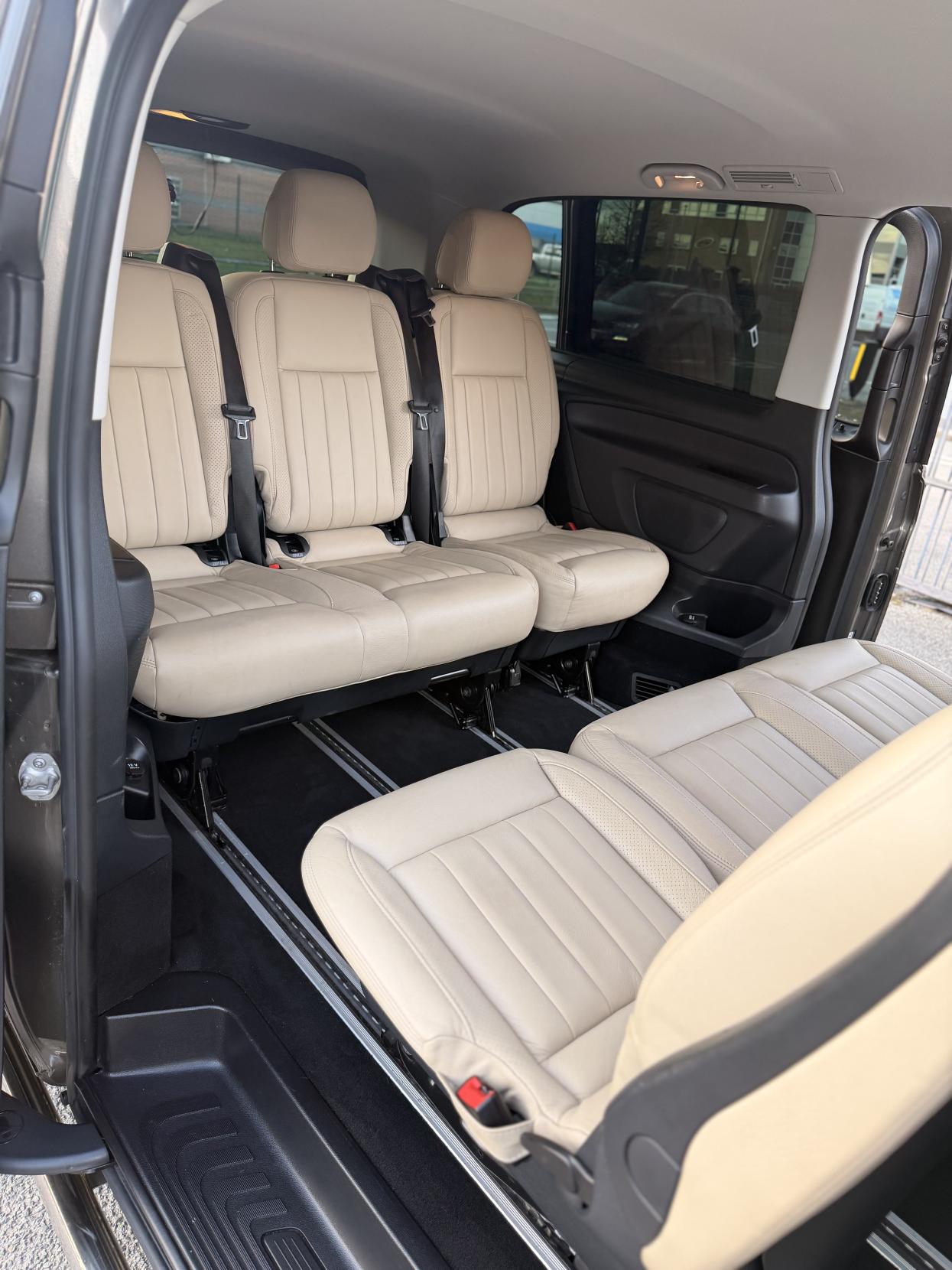 Mercedes-Benz Vito 2.1 119 CDI BlueTEC SELECT Tourer Double Cab 5dr Diesel G-Tronic+ RWD L3 Euro 6 (s/s) (XLWB) (190 ps)