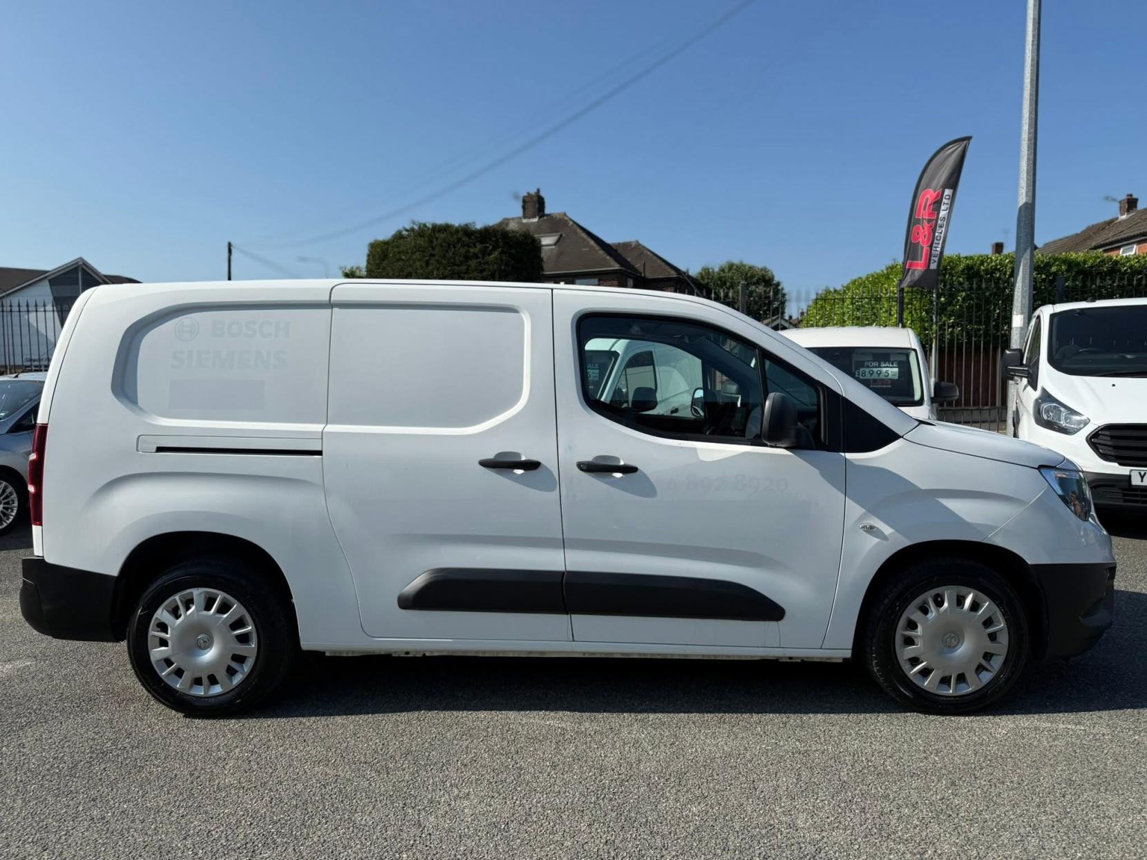 Vauxhall Combo 1.6 Turbo D 2300 Edition Panel Van 6dr Diesel Manual L2 H1 Euro 6 (s/s) (100 ps)