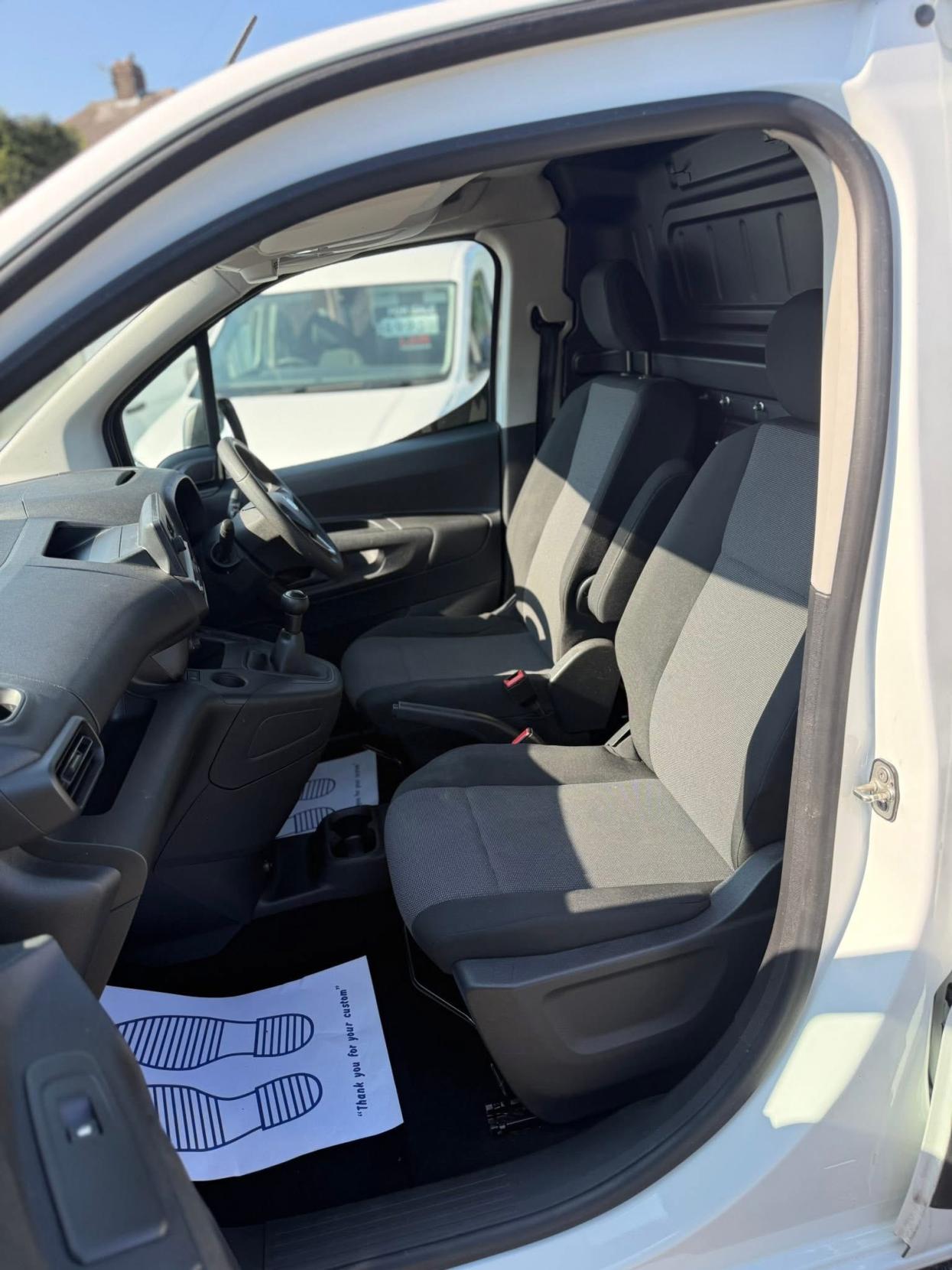 Vauxhall Combo 1.6 Turbo D 2300 Edition Panel Van 6dr Diesel Manual L2 H1 Euro 6 (s/s) (100 ps)